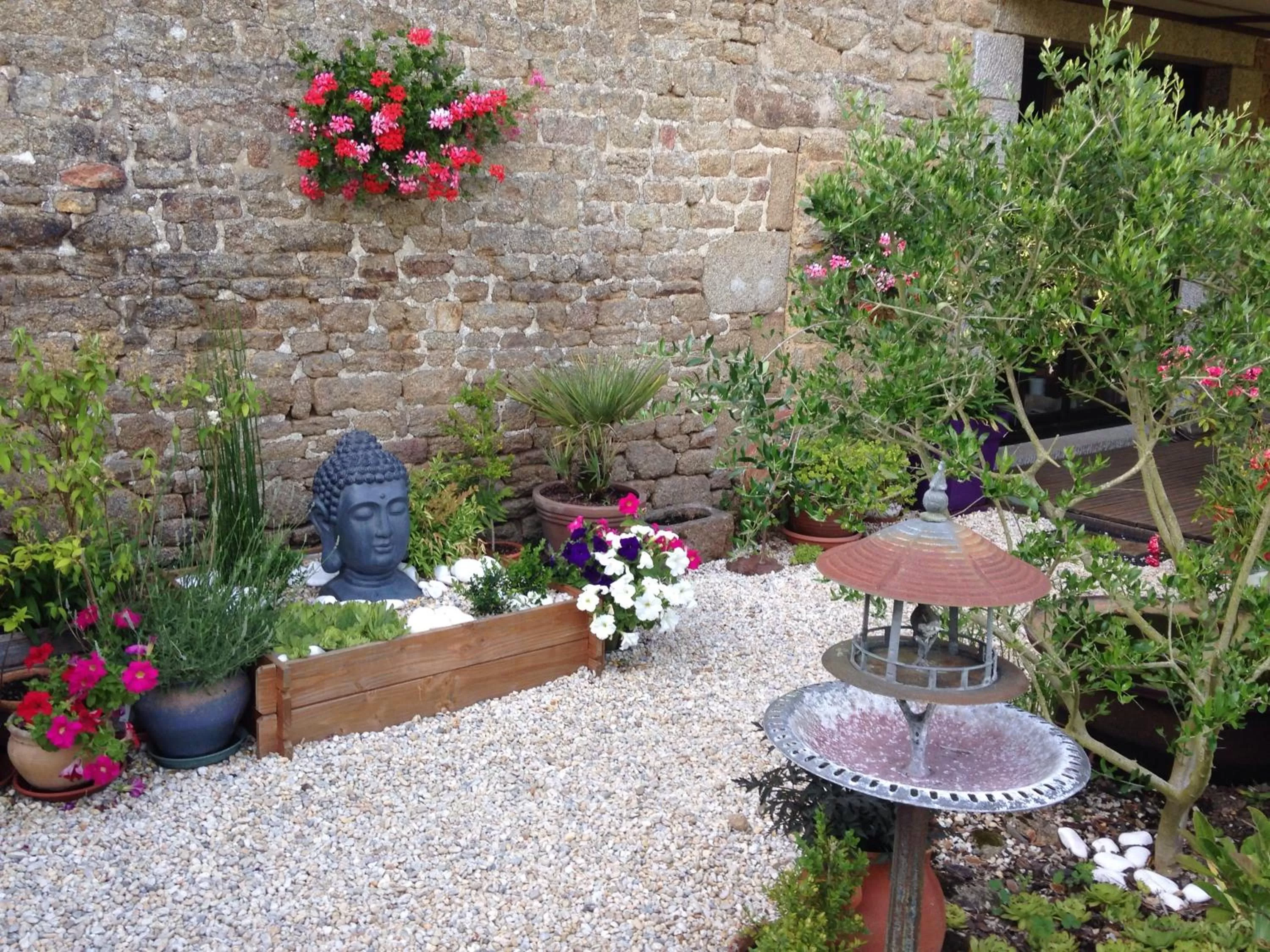 Garden in Chambres d'hôtes Le Bas Rassinoux
