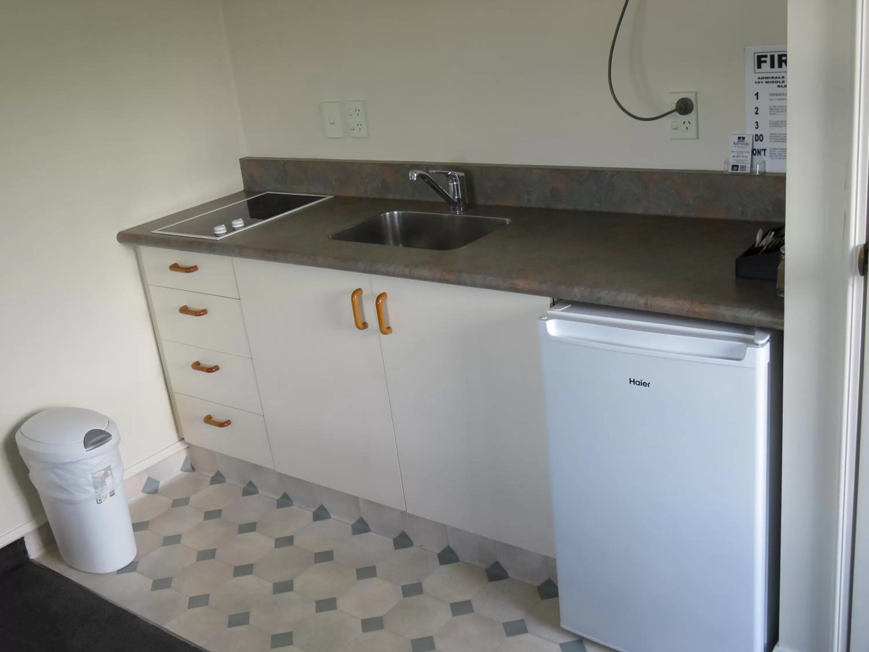 Coffee/tea facilities in Admirals Motor Lodge