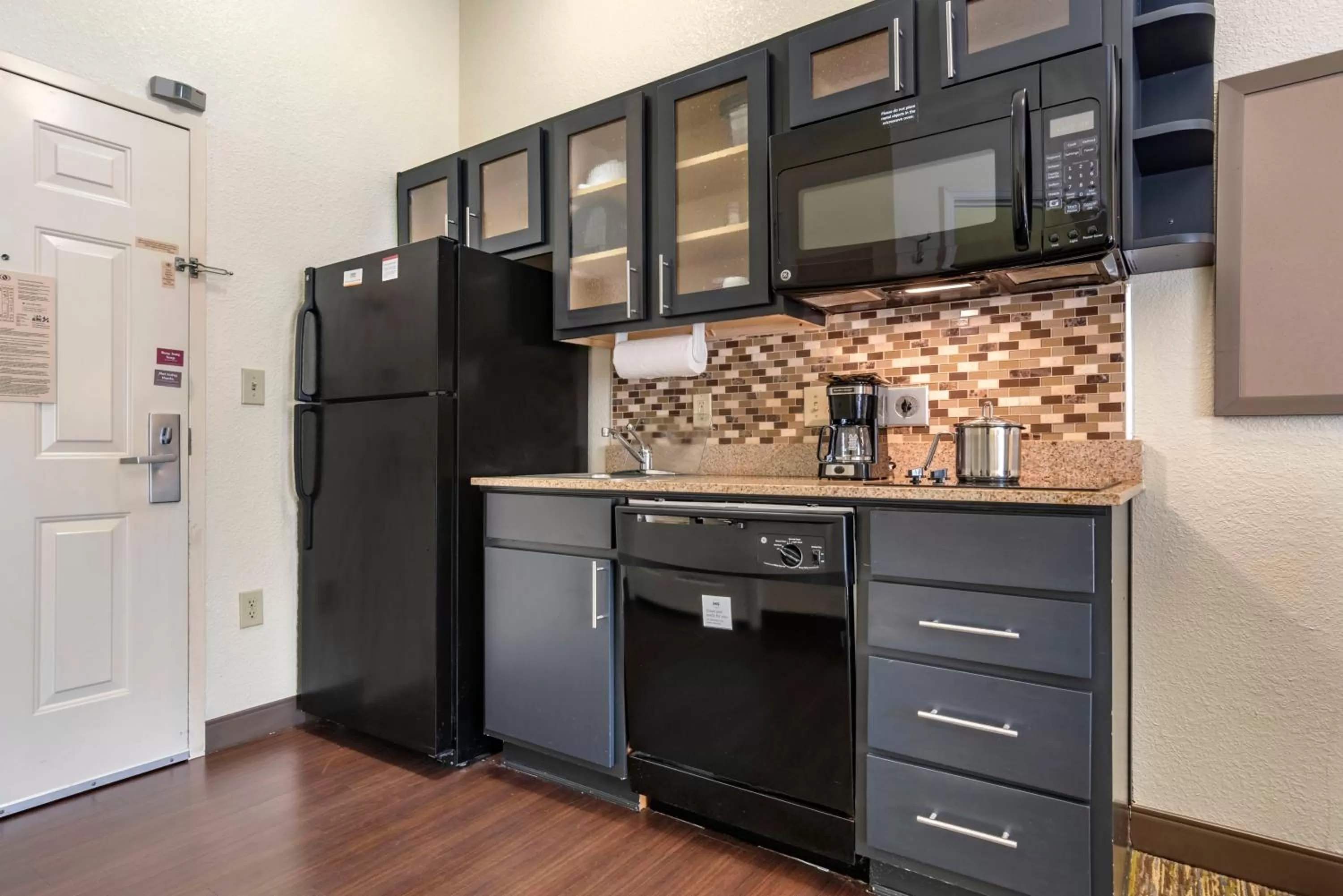 Photo of the whole room in Candlewood Suites Alabaster by IHG