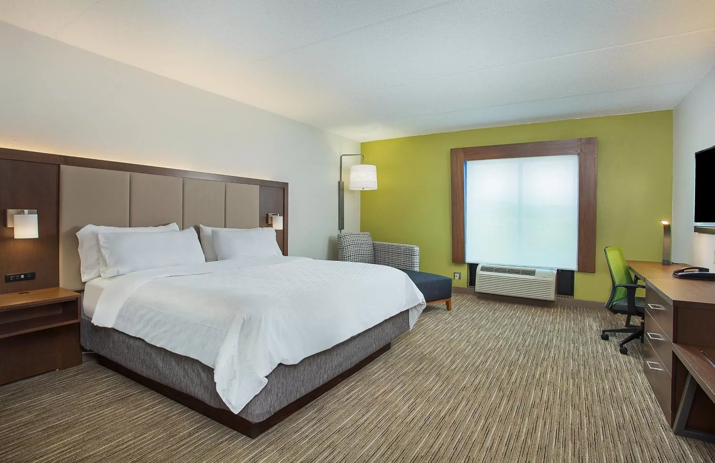 King Room with Mobility Accessible Roll-In Shower - Non-Smoking in Holiday Inn Express & Suites Lebanon-Nashville Area, an IHG Hotel King Room with Mobility Accessible Roll-In Shower - Non-Smoking in Holiday Inn Express & Suites Lebanon-Nashville Area, an IHG Hotel