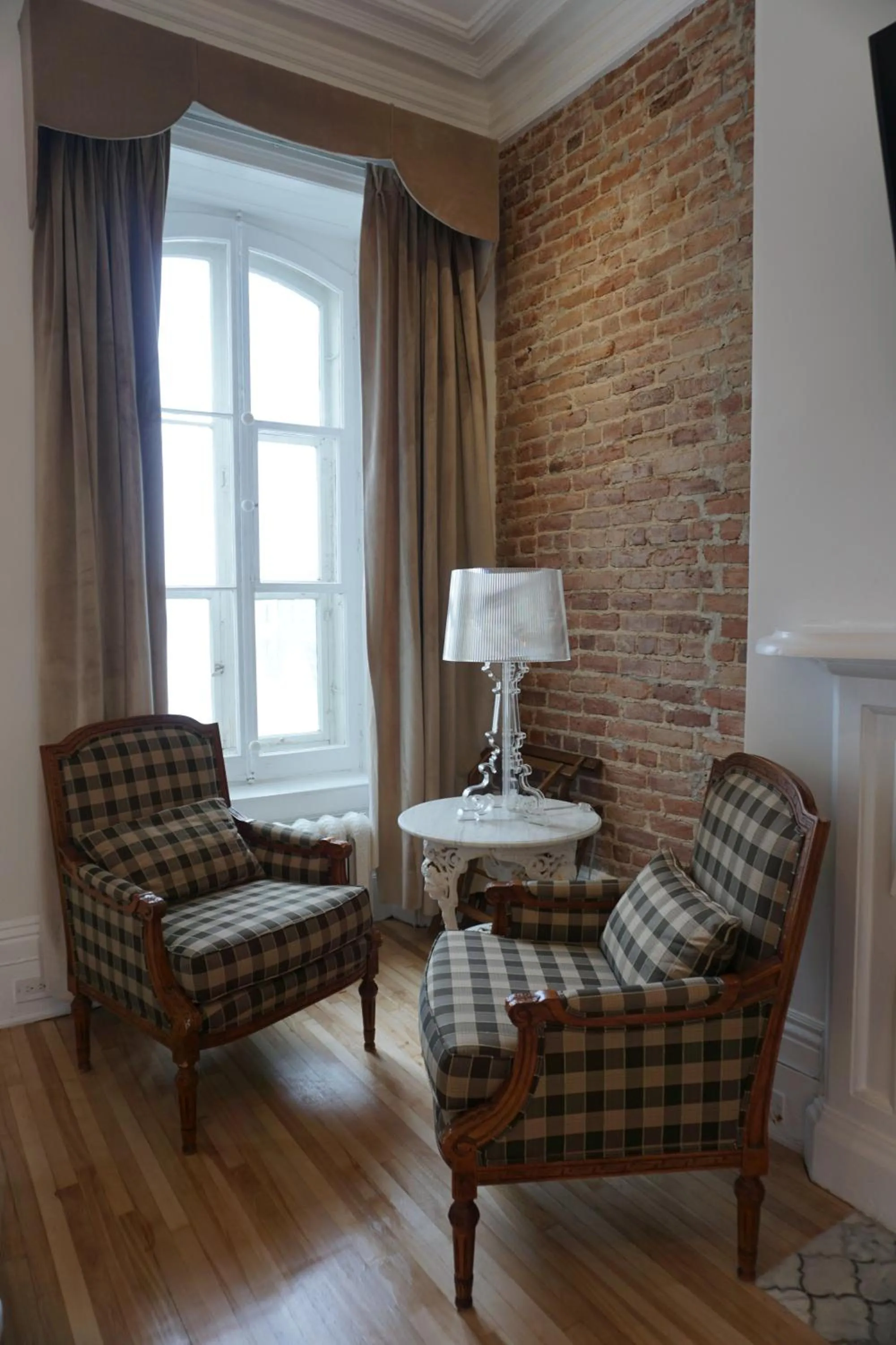 Seating area in Hôtel Marie-Rollet