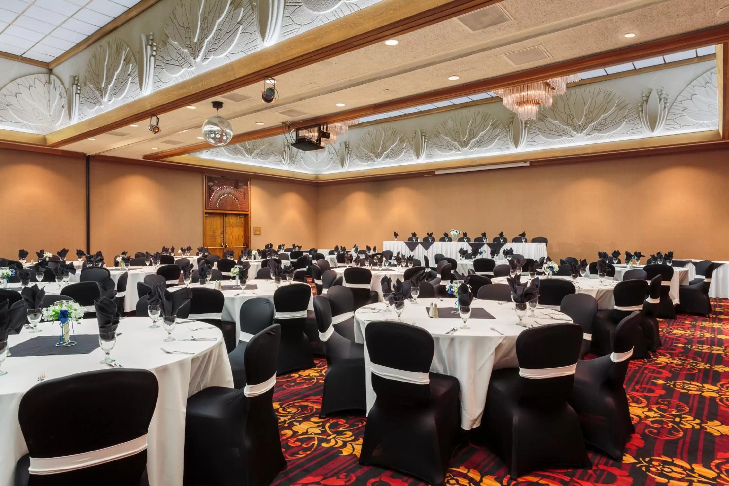 Banquet/Function facilities in Maverick Hotel and Casino by Red Lion Hotels
