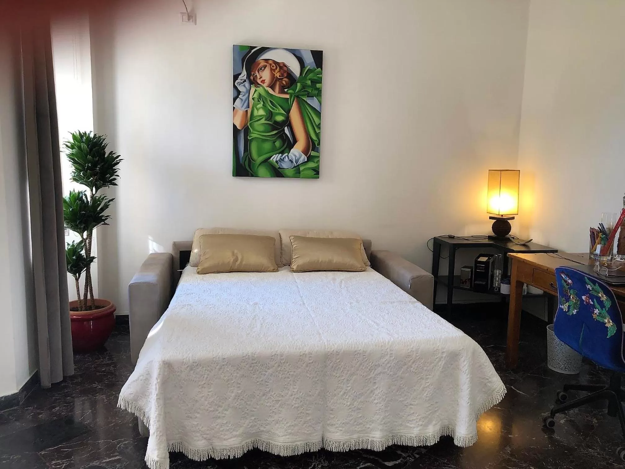 Bedroom, Bed in B&B Fashion style