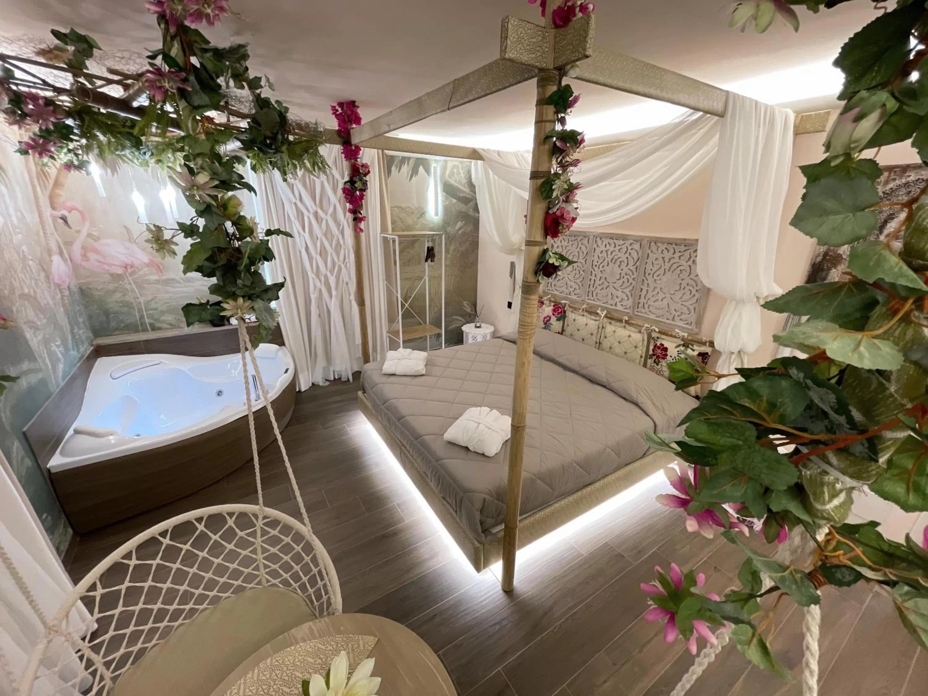 Bedroom, Bed in Suite Dreams Montecatini