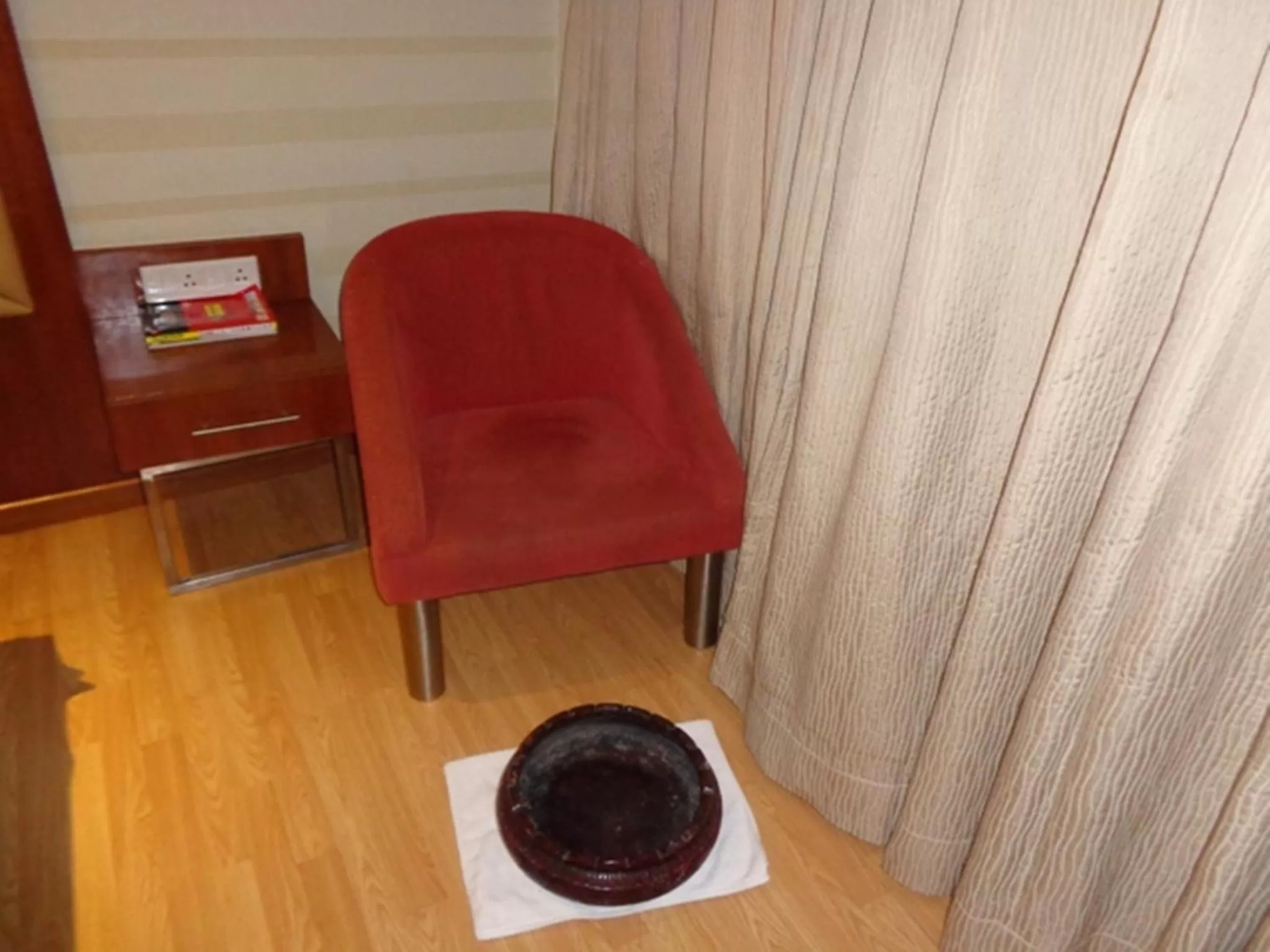 Seating area in Ramada Ahmedabad