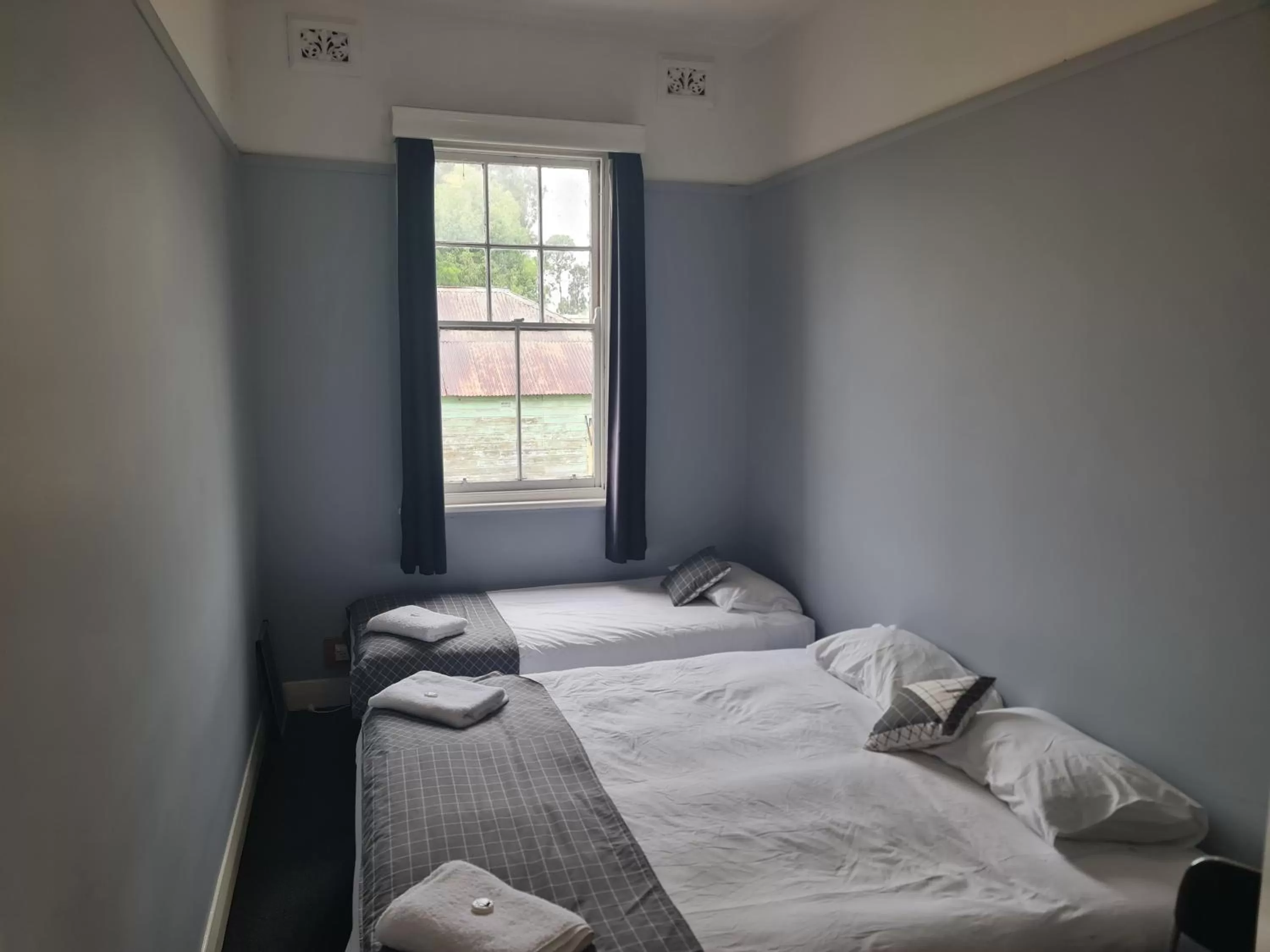 Bed in Kearsley Hotel