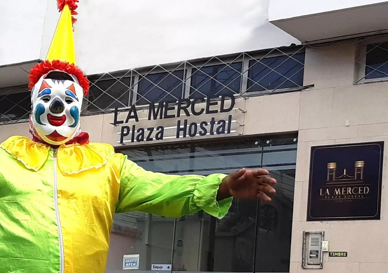 Facade/entrance in La Merced Plaza Hospedaje