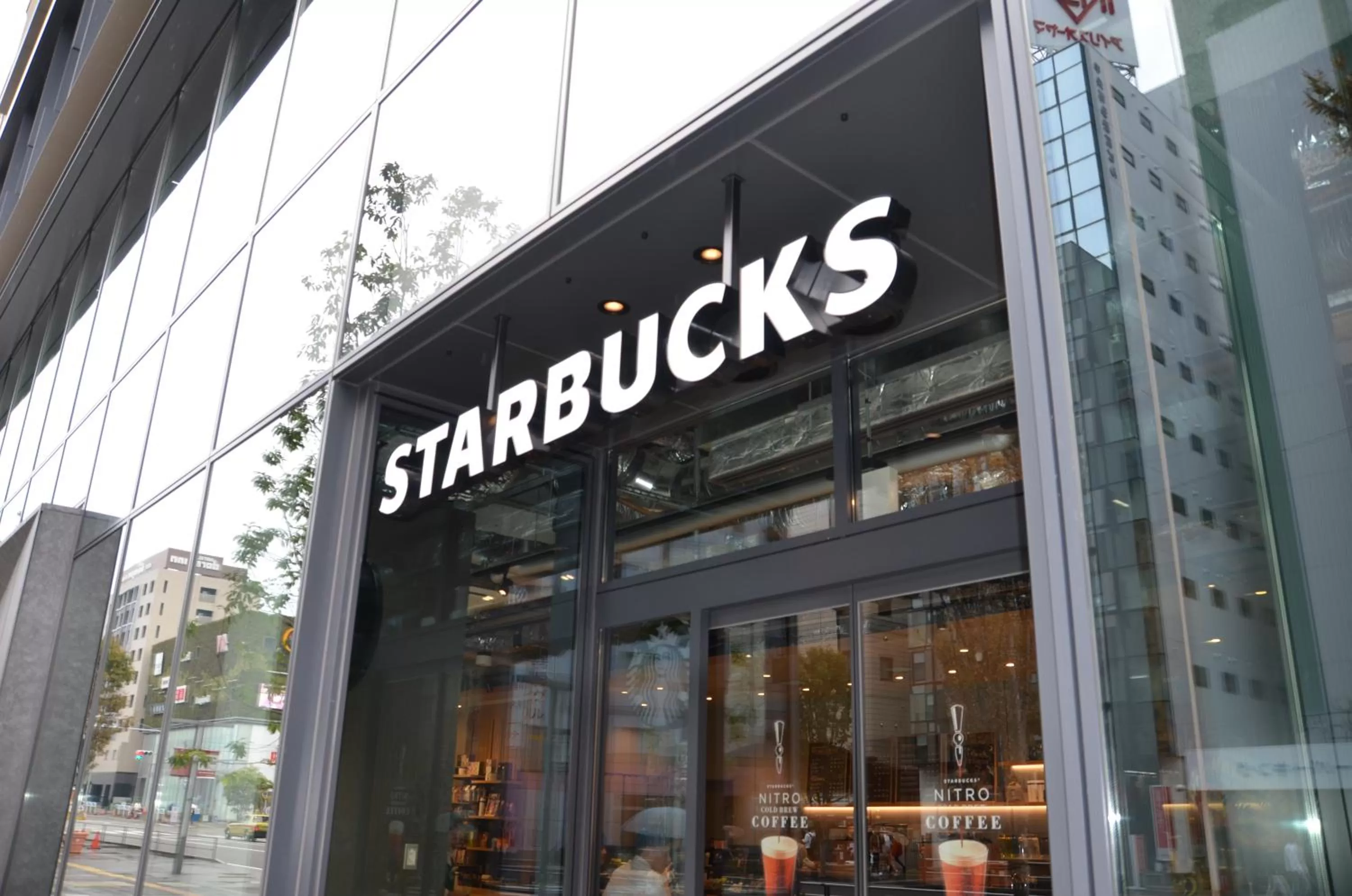 Restaurant/places to eat in THE BLOSSOM HAKATA Premier