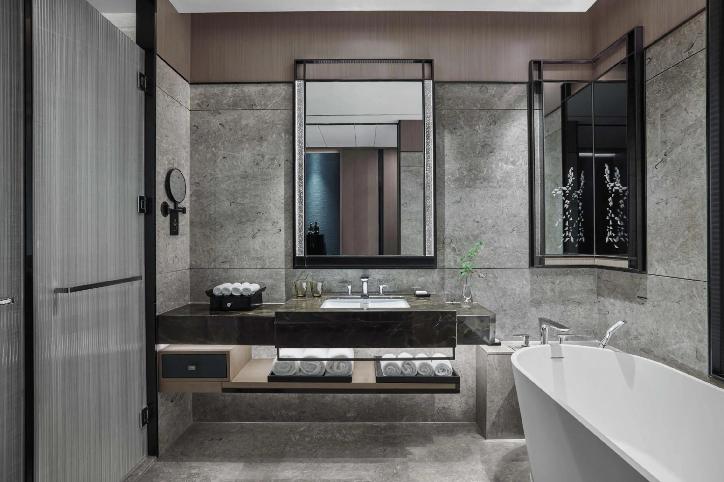 Bathroom in JW Marriott Hotel Shenzhen Bao'an International Airport