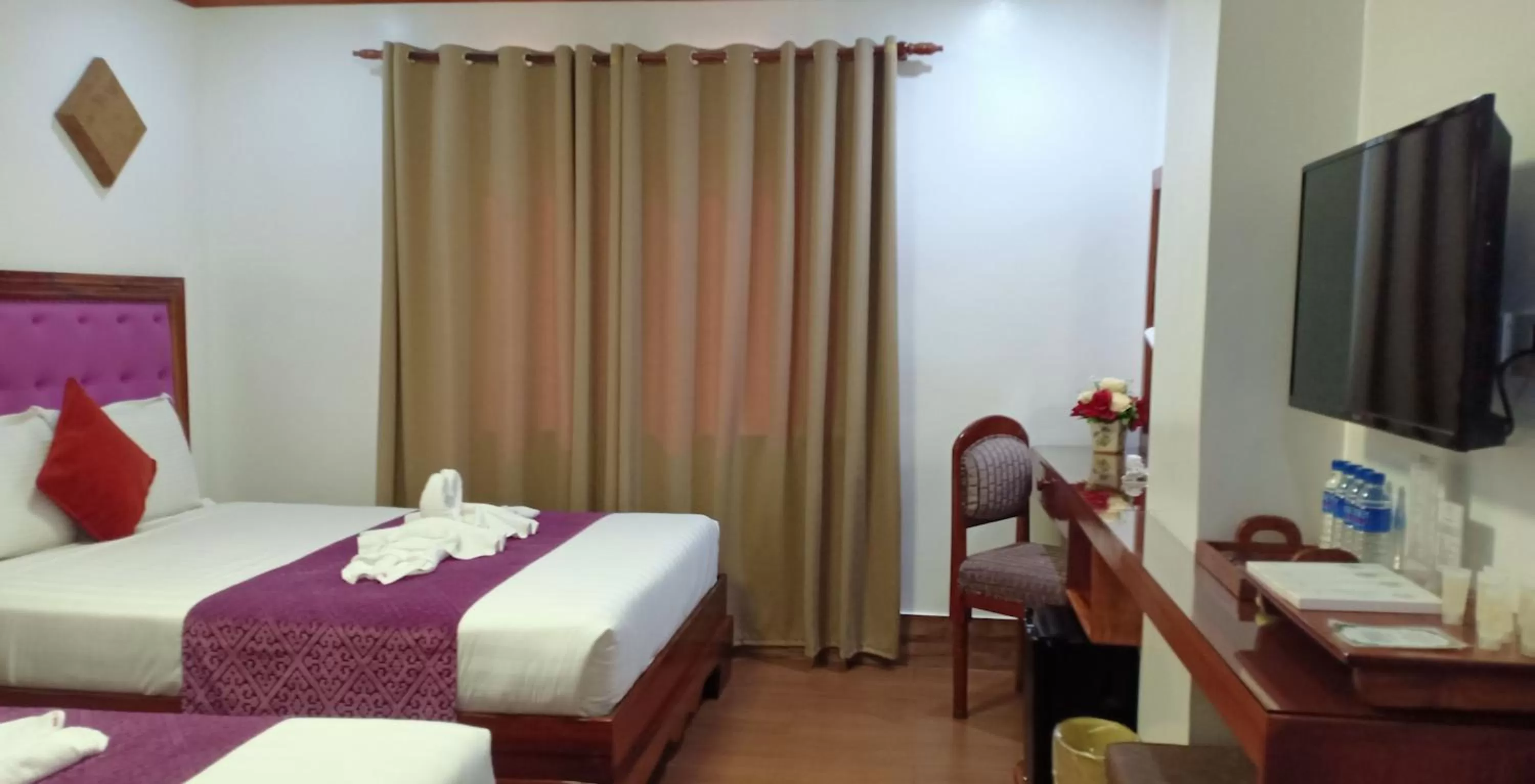 TV and multimedia, Bed in CLN Boutique Hotel