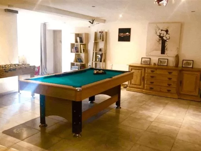 Communal lounge/ TV room in Maison d'hôtes Aux Deux Cigognes