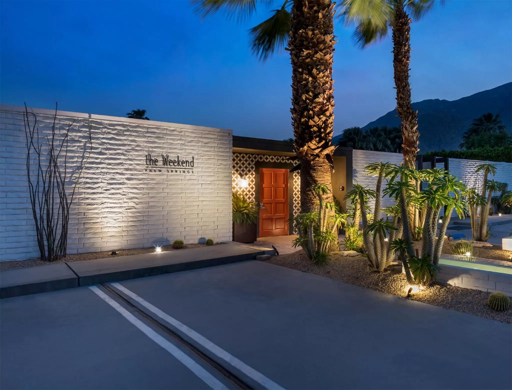 Facade/entrance in the Weekend Palm Springs