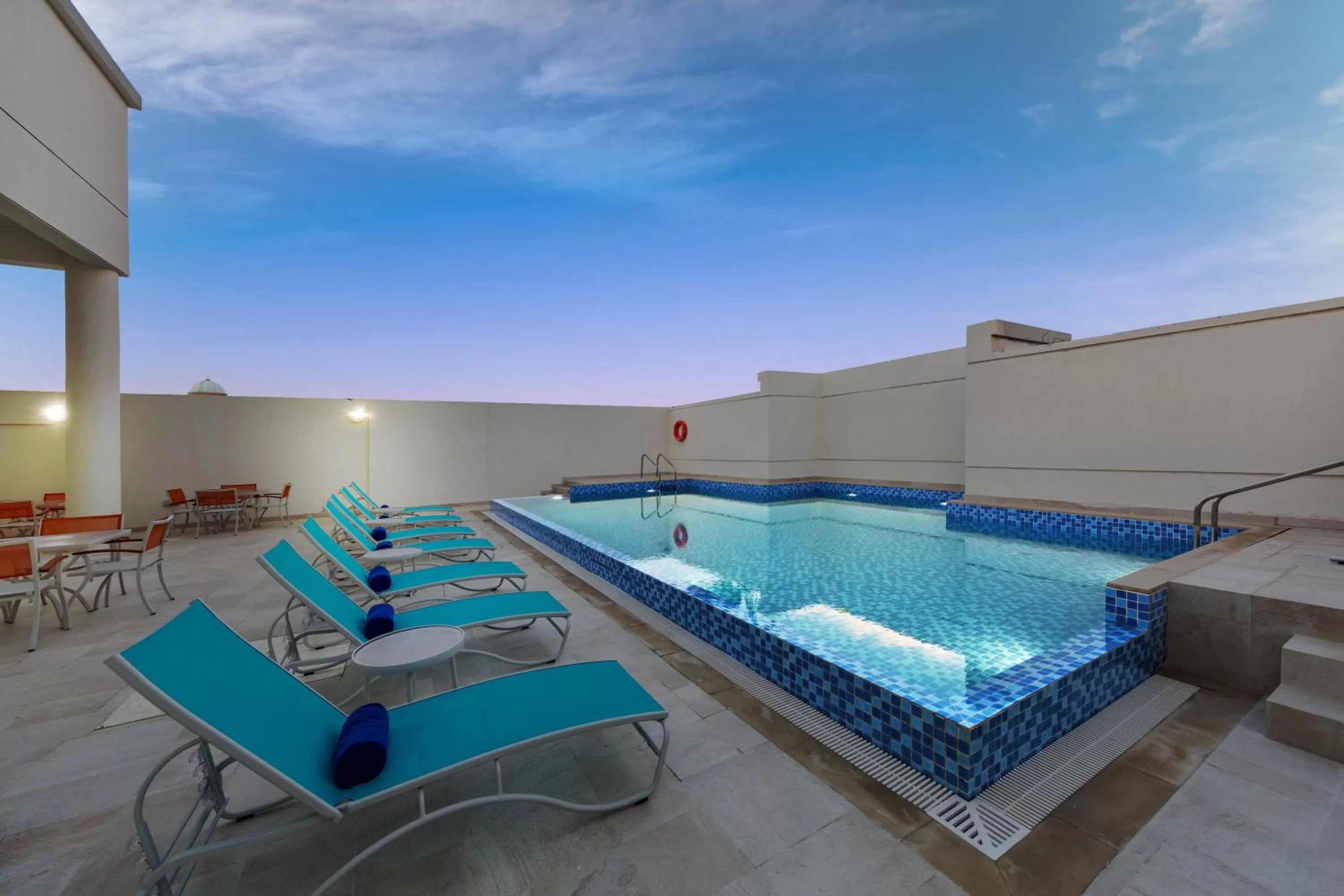 Swimming pool in Citymax Hotel Al Barsha