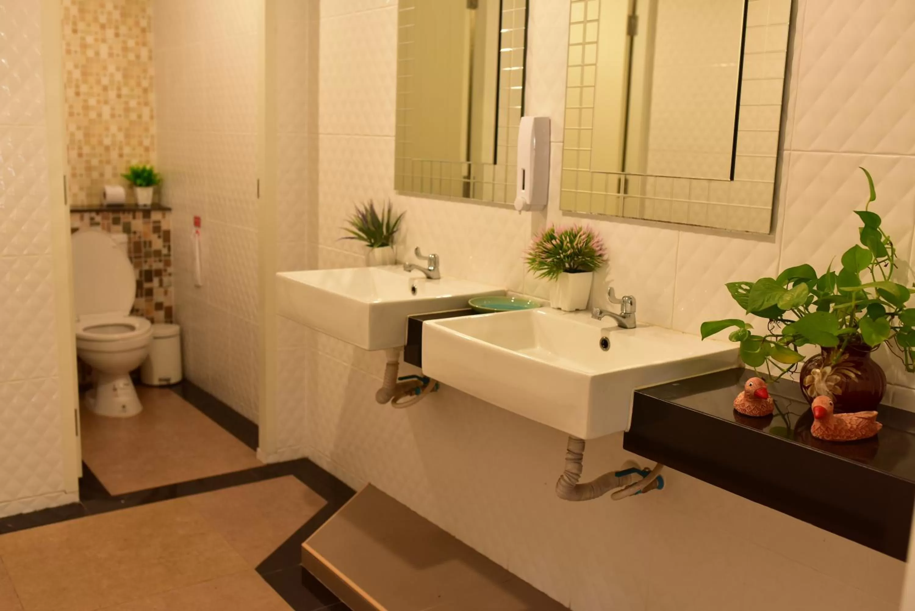 Toilet in Anchalee Resort