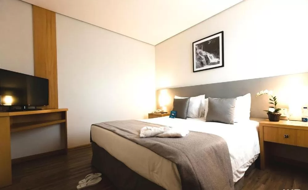 Bedroom, Bed in Blue Tree Towers All Suites Santo André