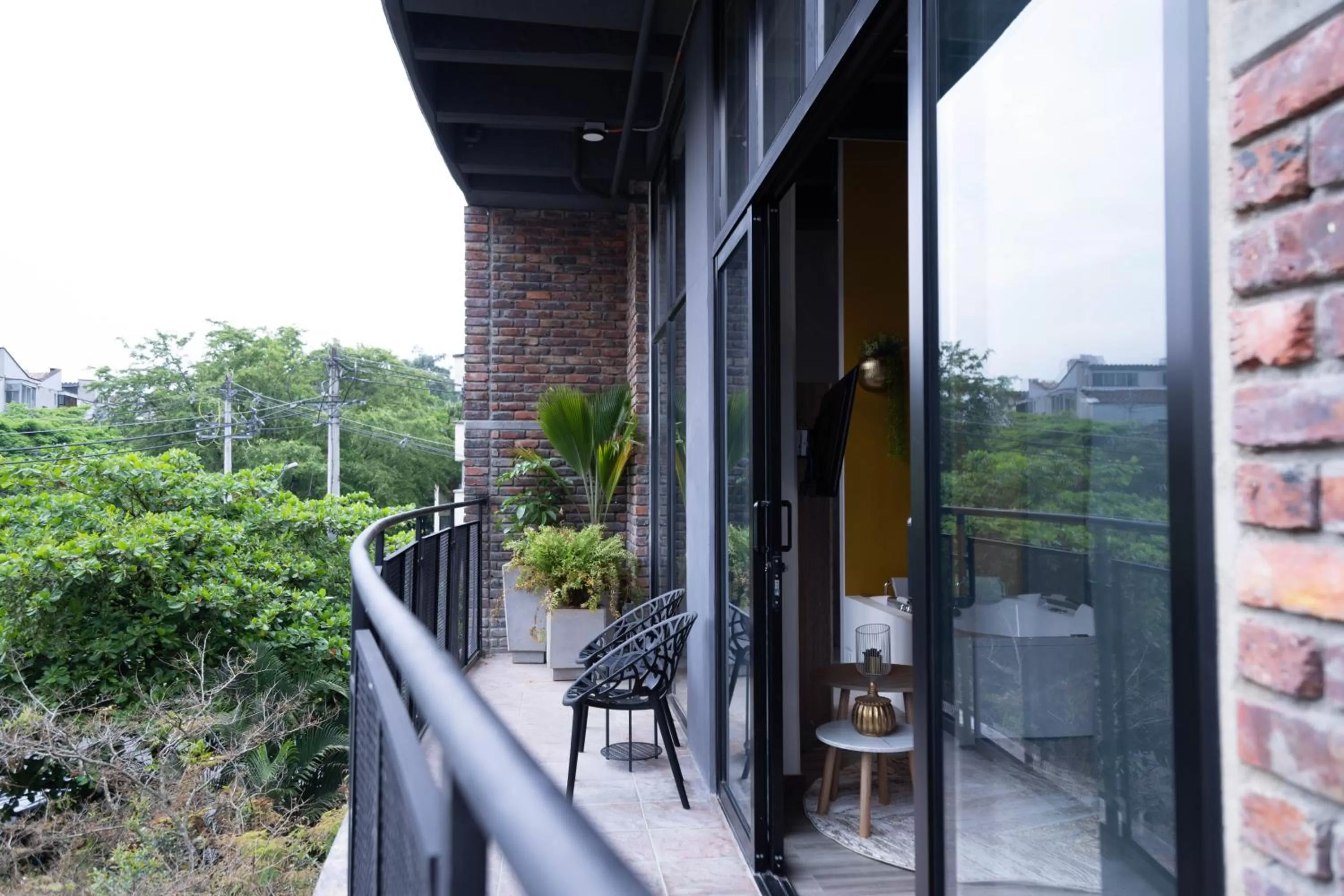 Day in Royal Living Poblado