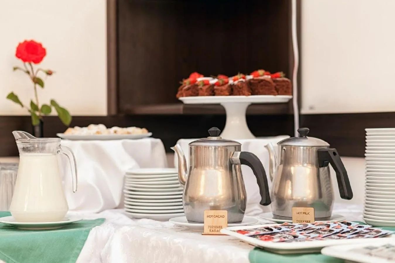 Buffet breakfast in Regineh Hotel