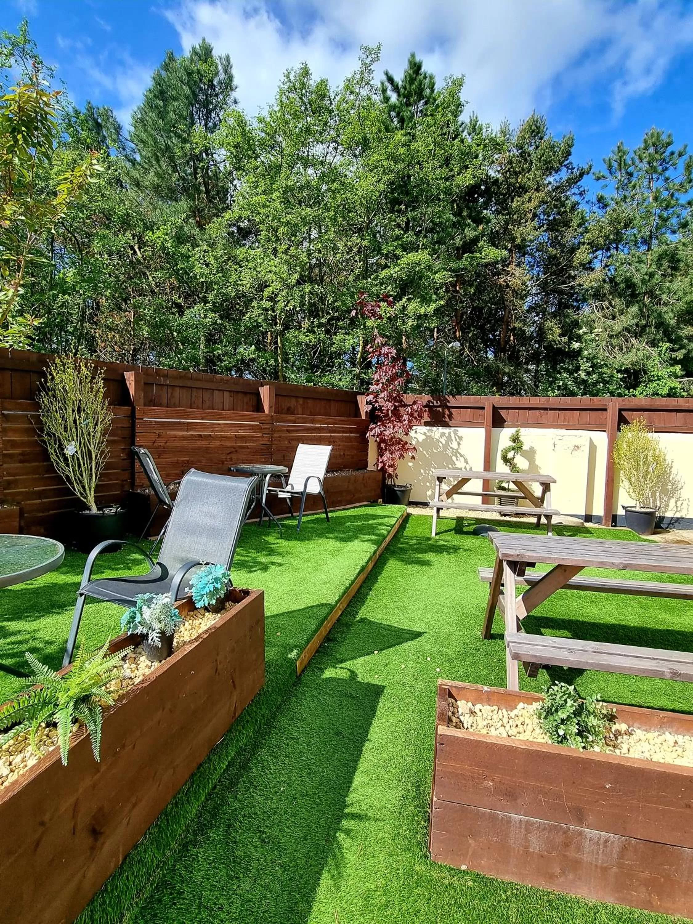 Garden view, Garden in The Railway Crossings