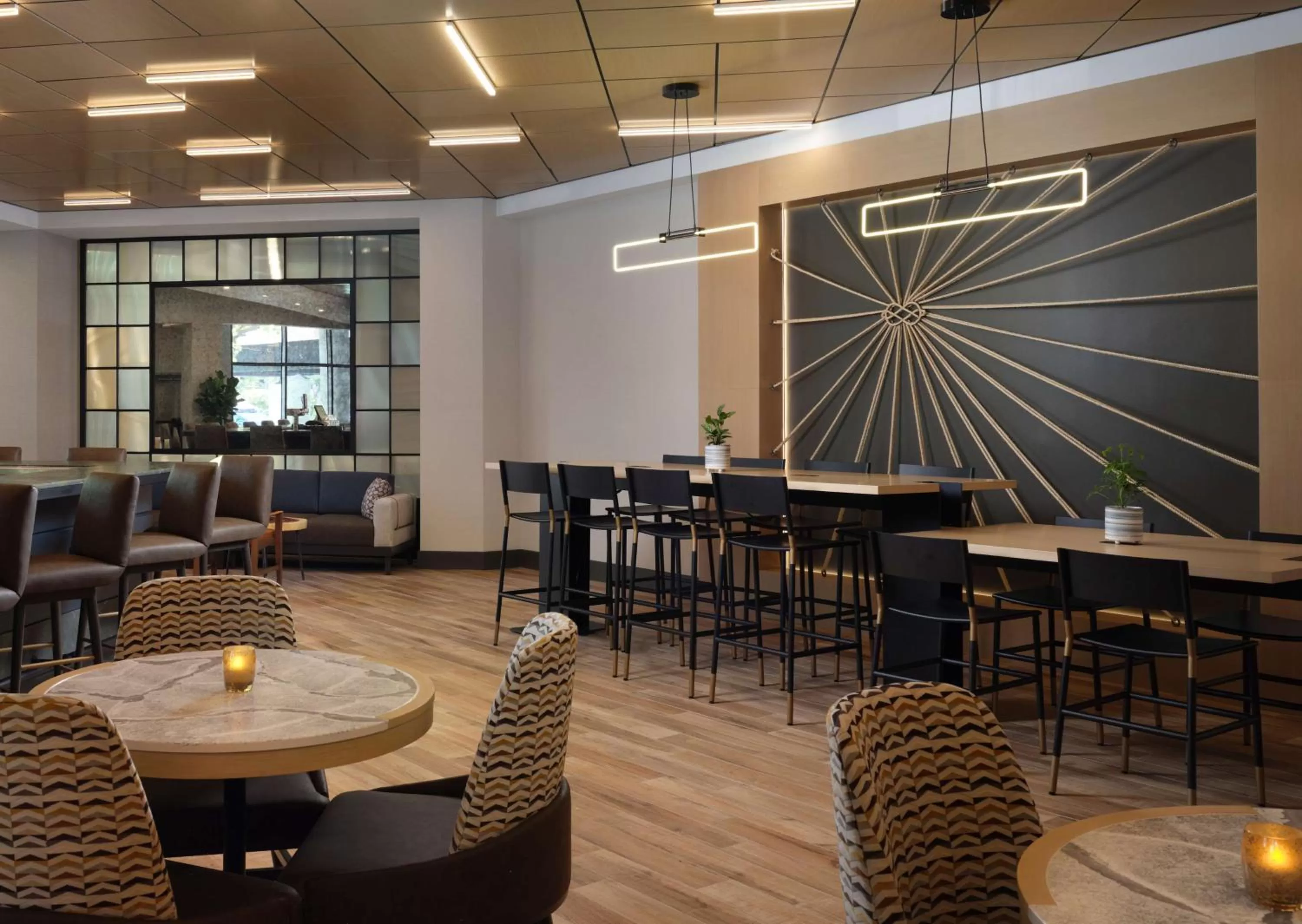 Restaurant/places to eat in Sonesta Irvine John Wayne Airport