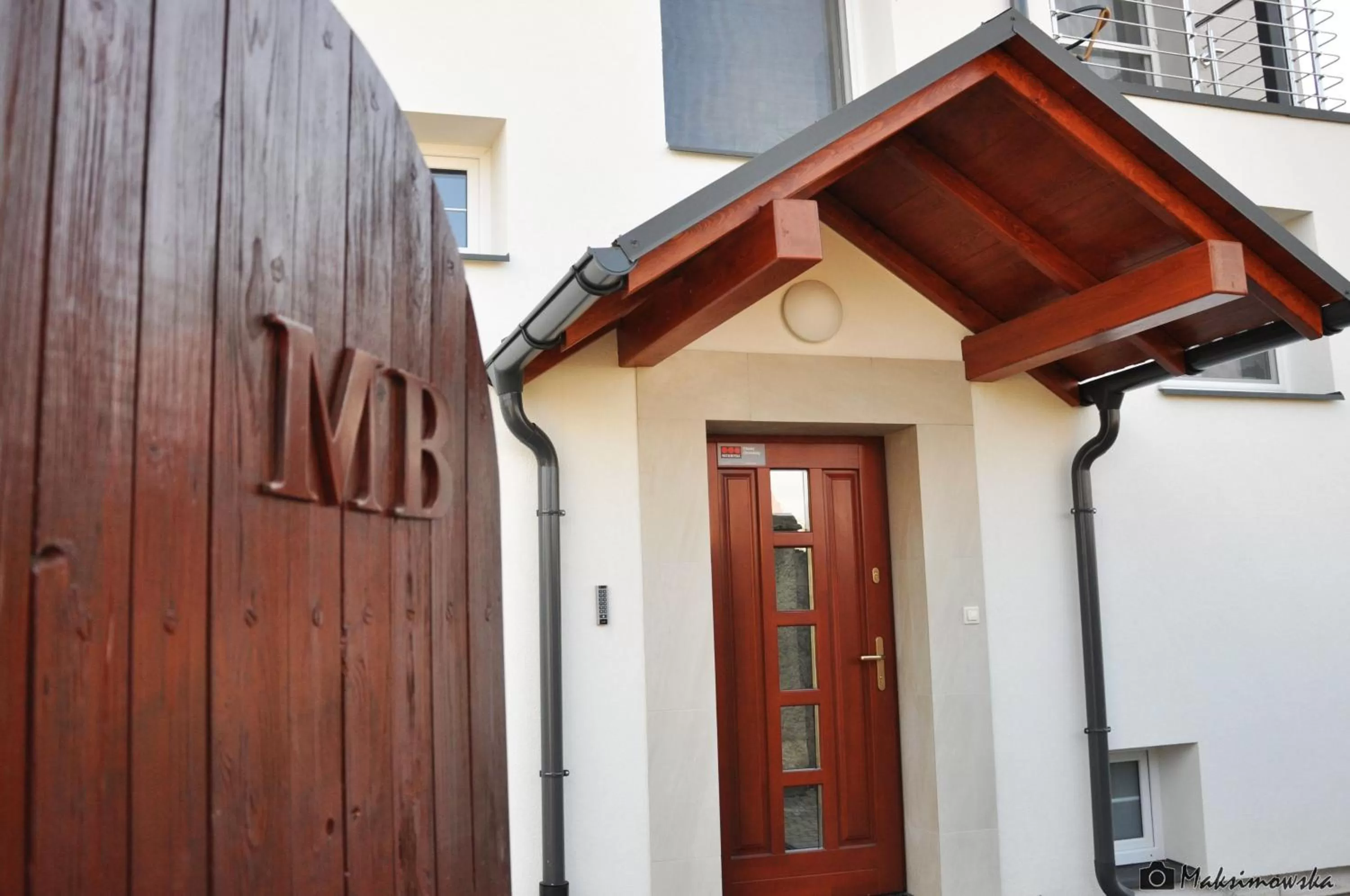 Facade/entrance in Villa MB