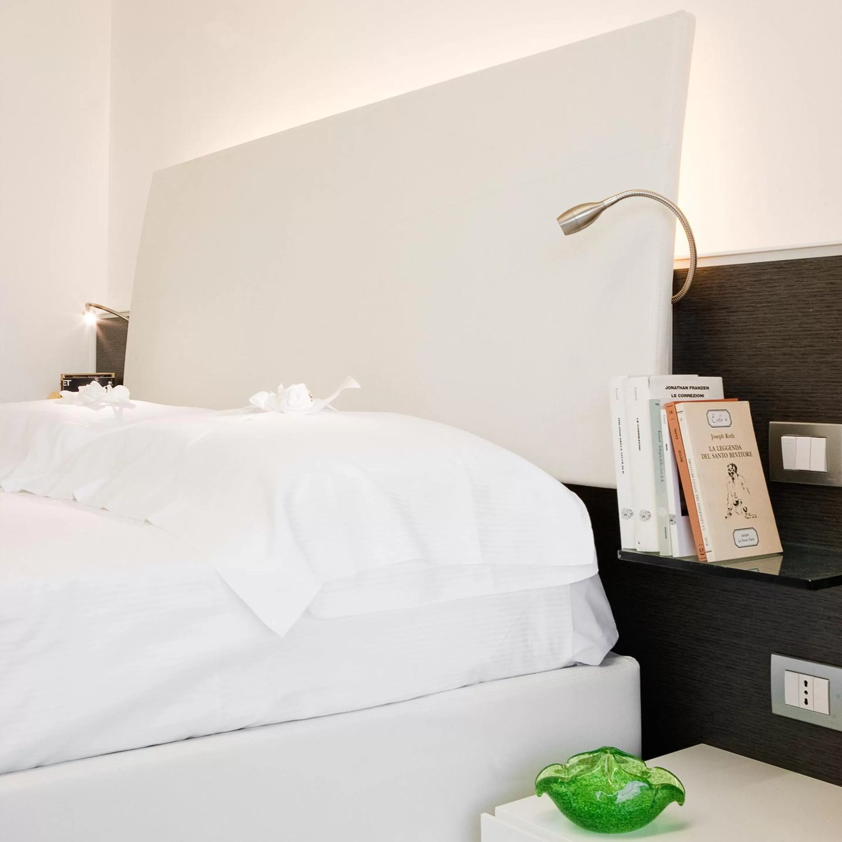 Decorative detail, Bed in Lungotevere Suite