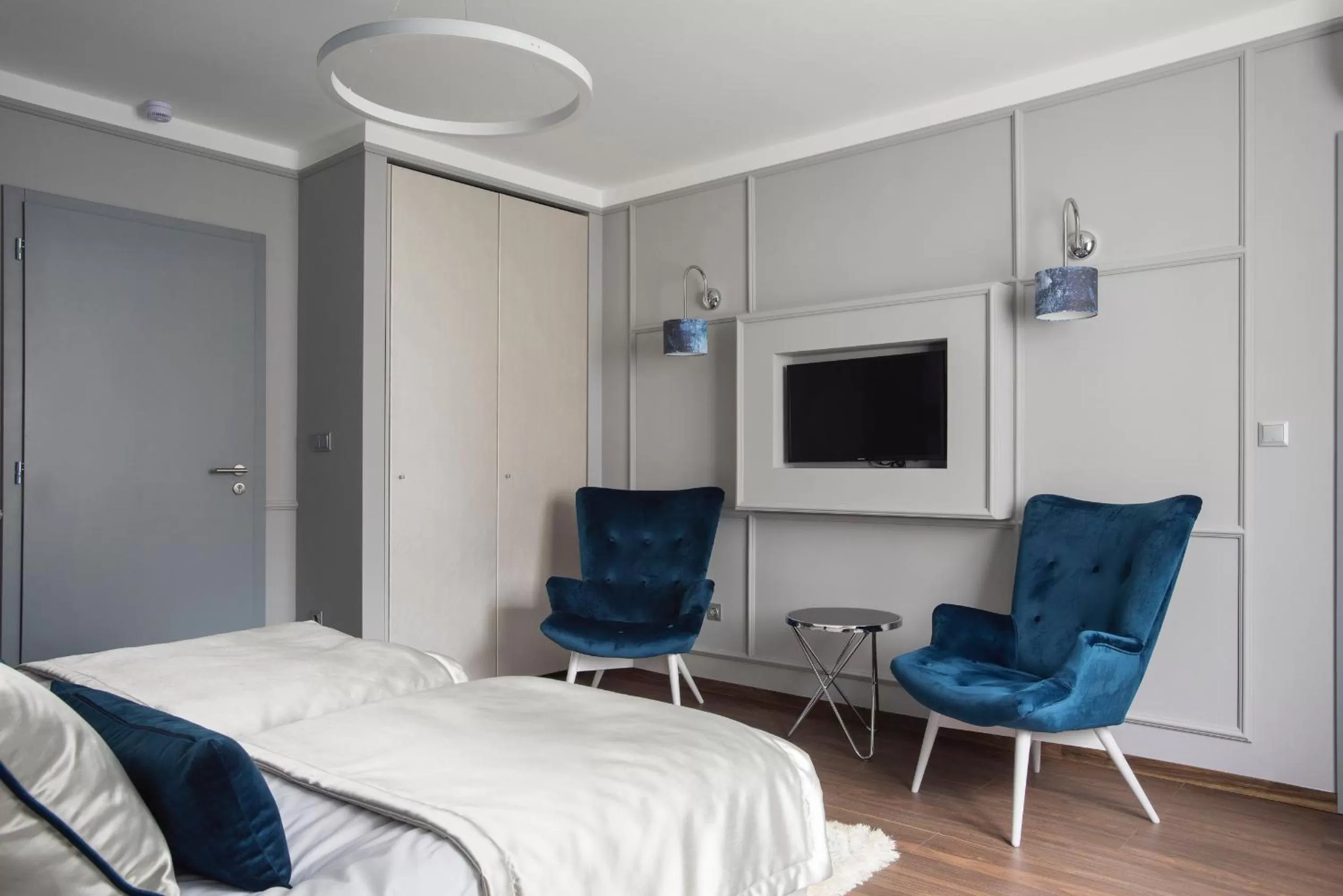 Bed, TV/Entertainment Center in Boutique Hotel Center