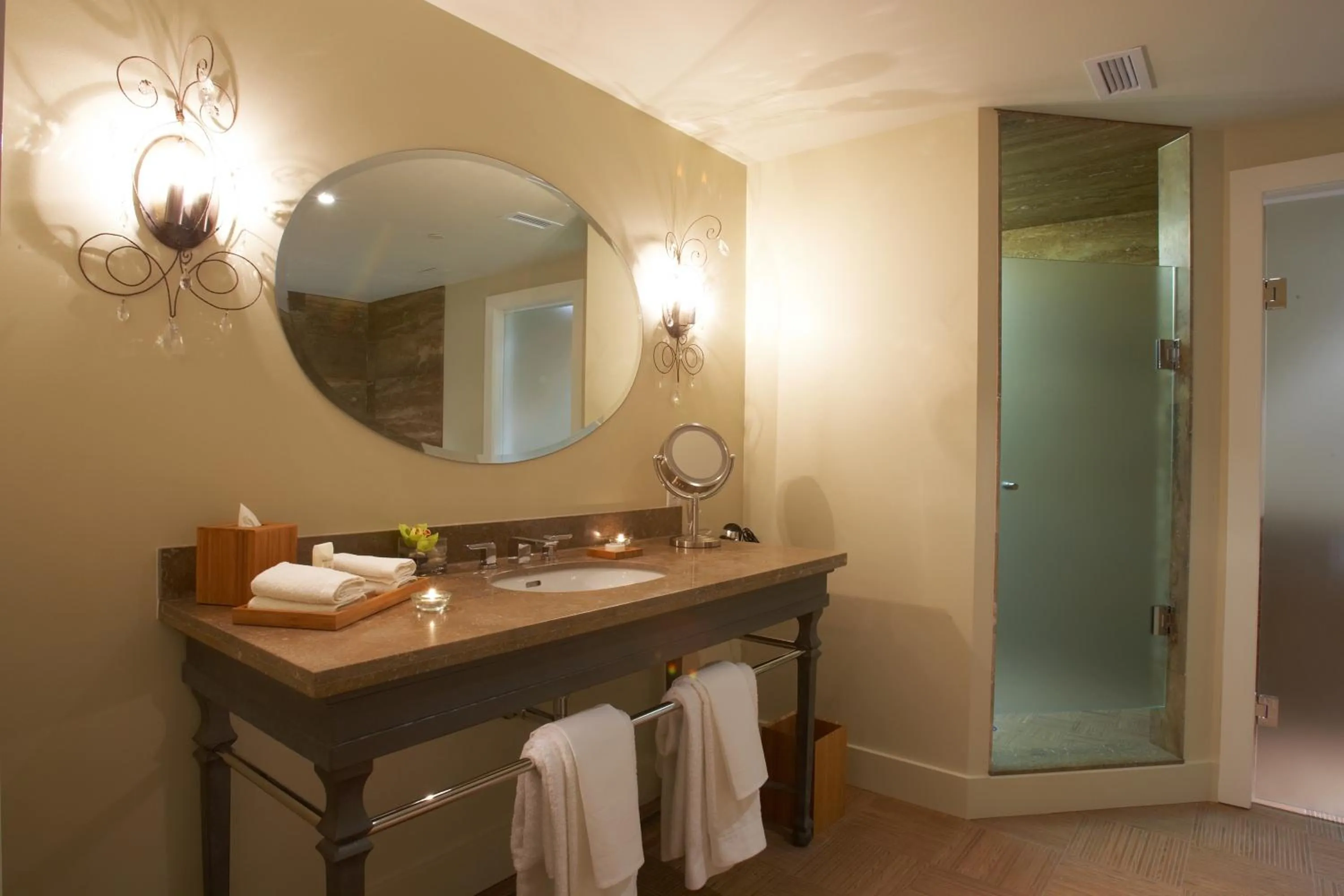 Bathroom in The Ivy at Verity