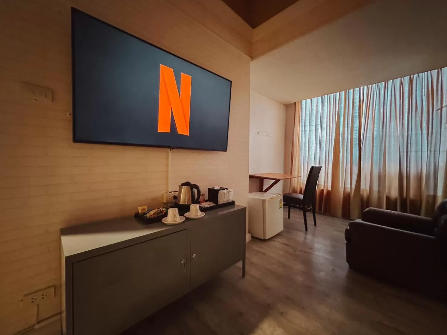 TV and multimedia in Hotel De Khuvieng