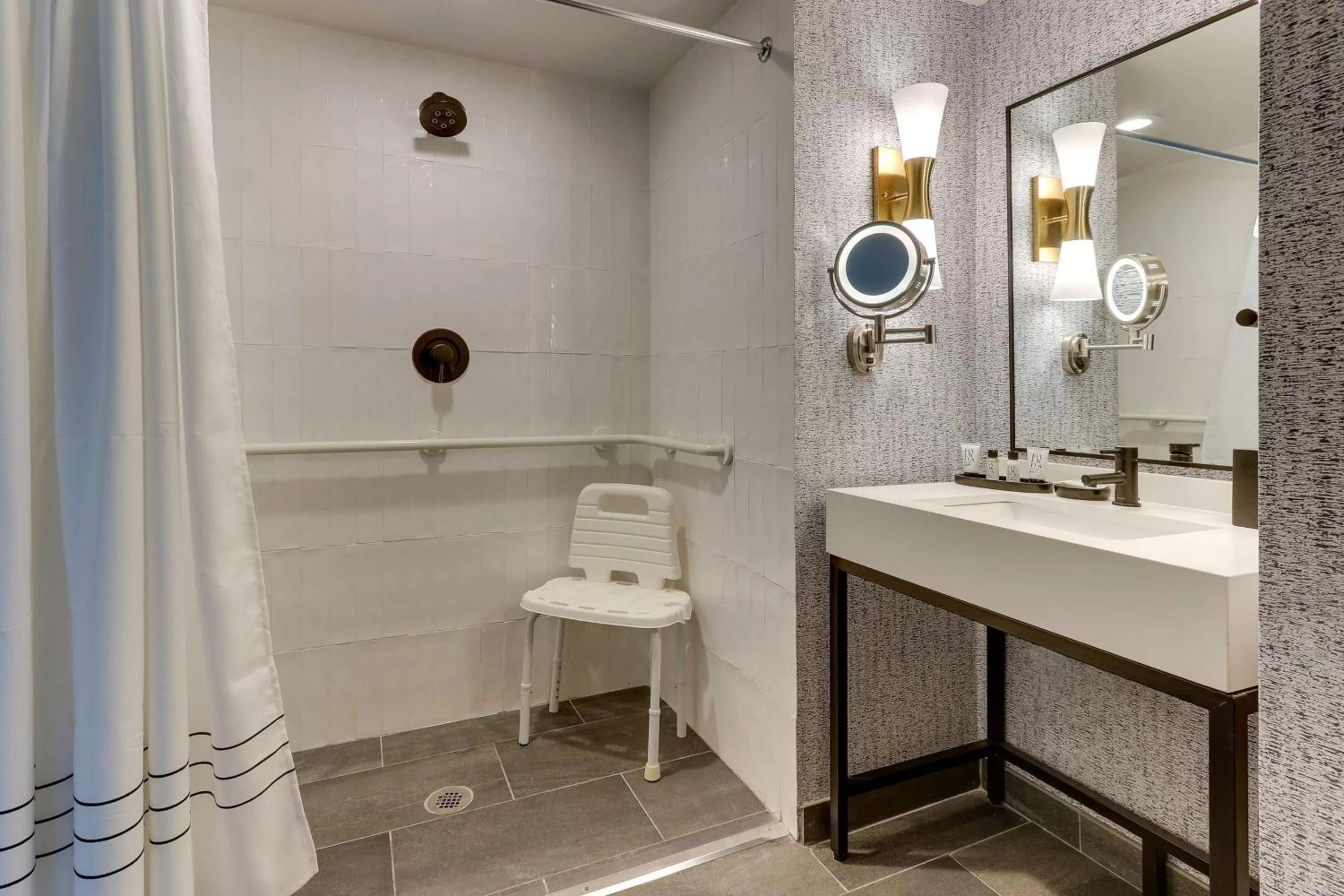 Bathroom in The Chattanoogan Hotel, Curio Collection By Hilton