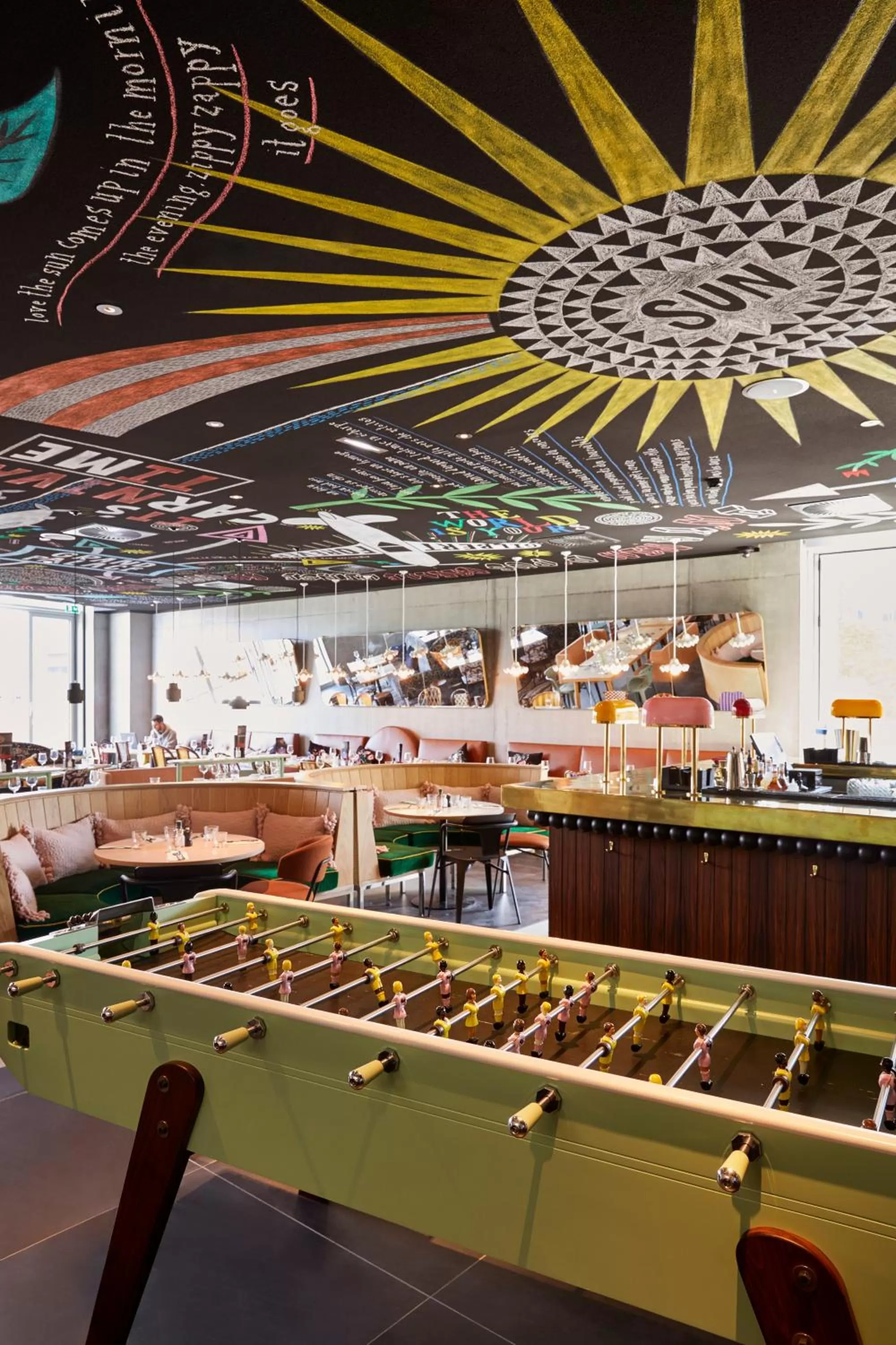 Restaurant/places to eat in Mama Shelter Lille