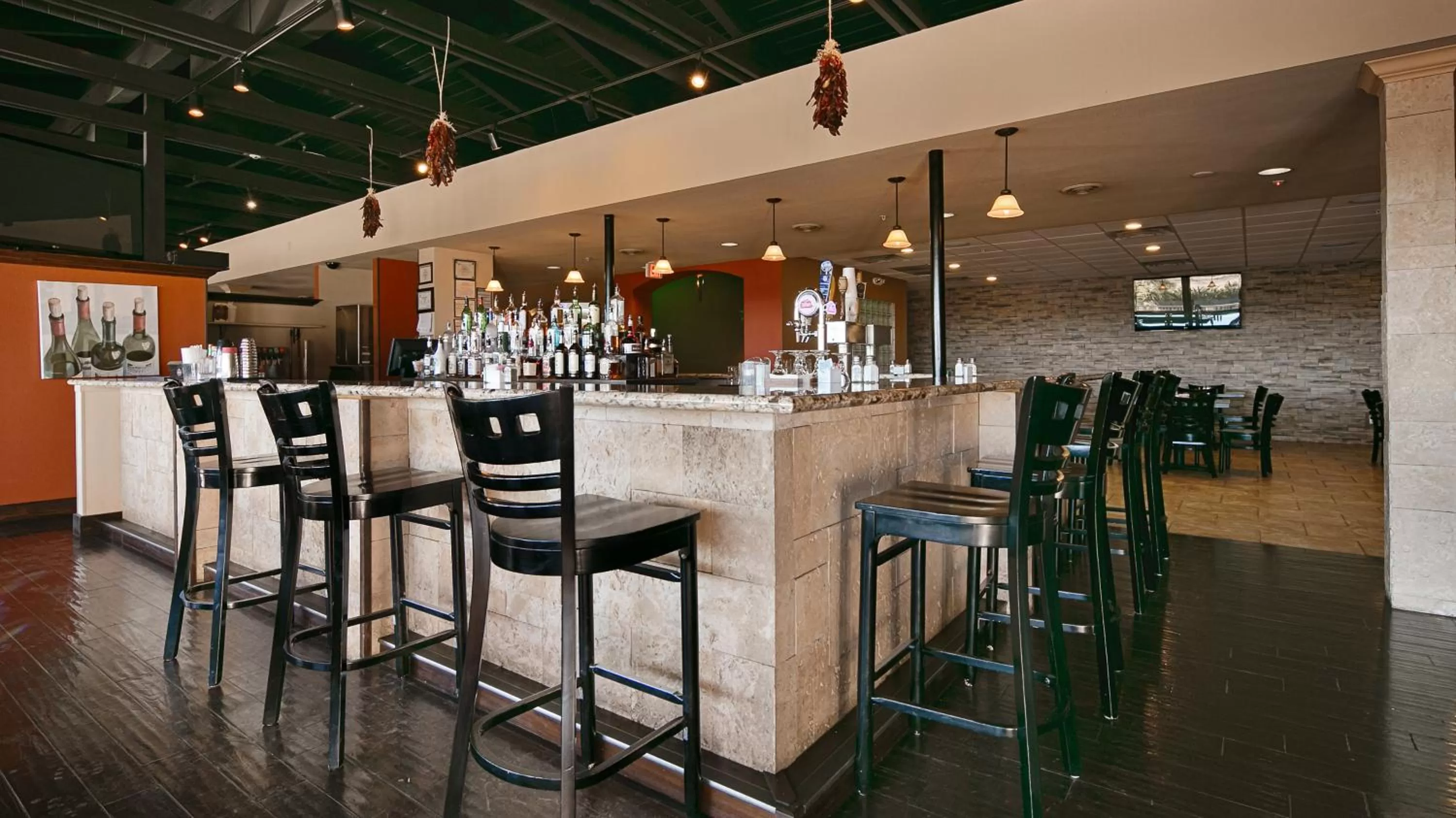 Lounge or bar in Best Western Plus Raton Hotel