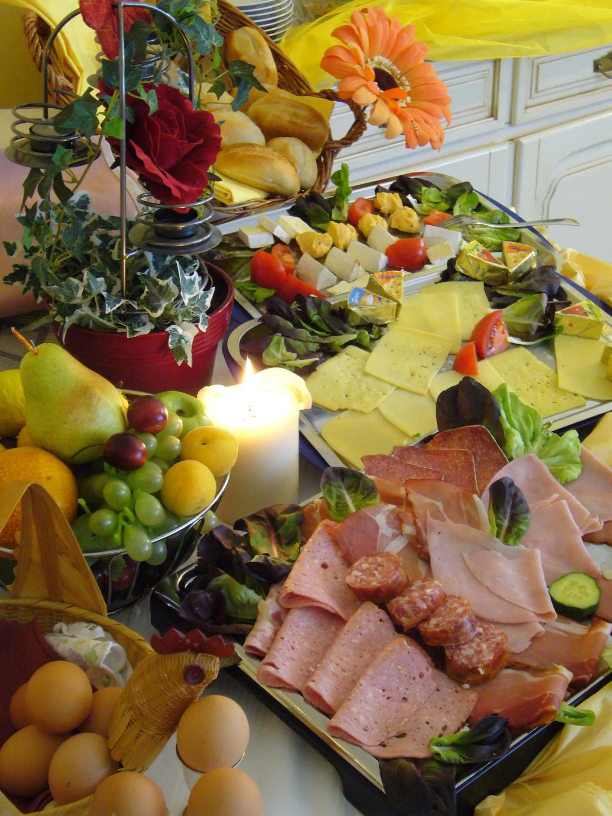 Buffet breakfast in Hotel Heissinger