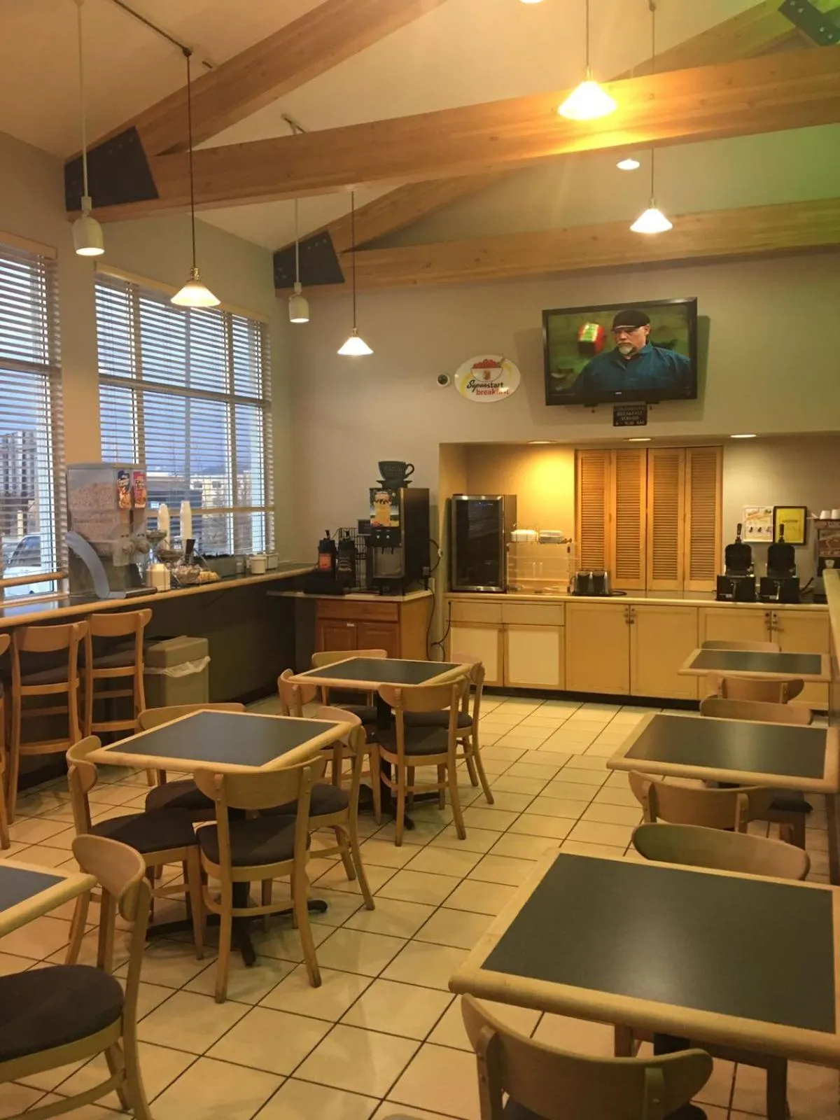 Breakfast in Super 8 by Wyndham Helena