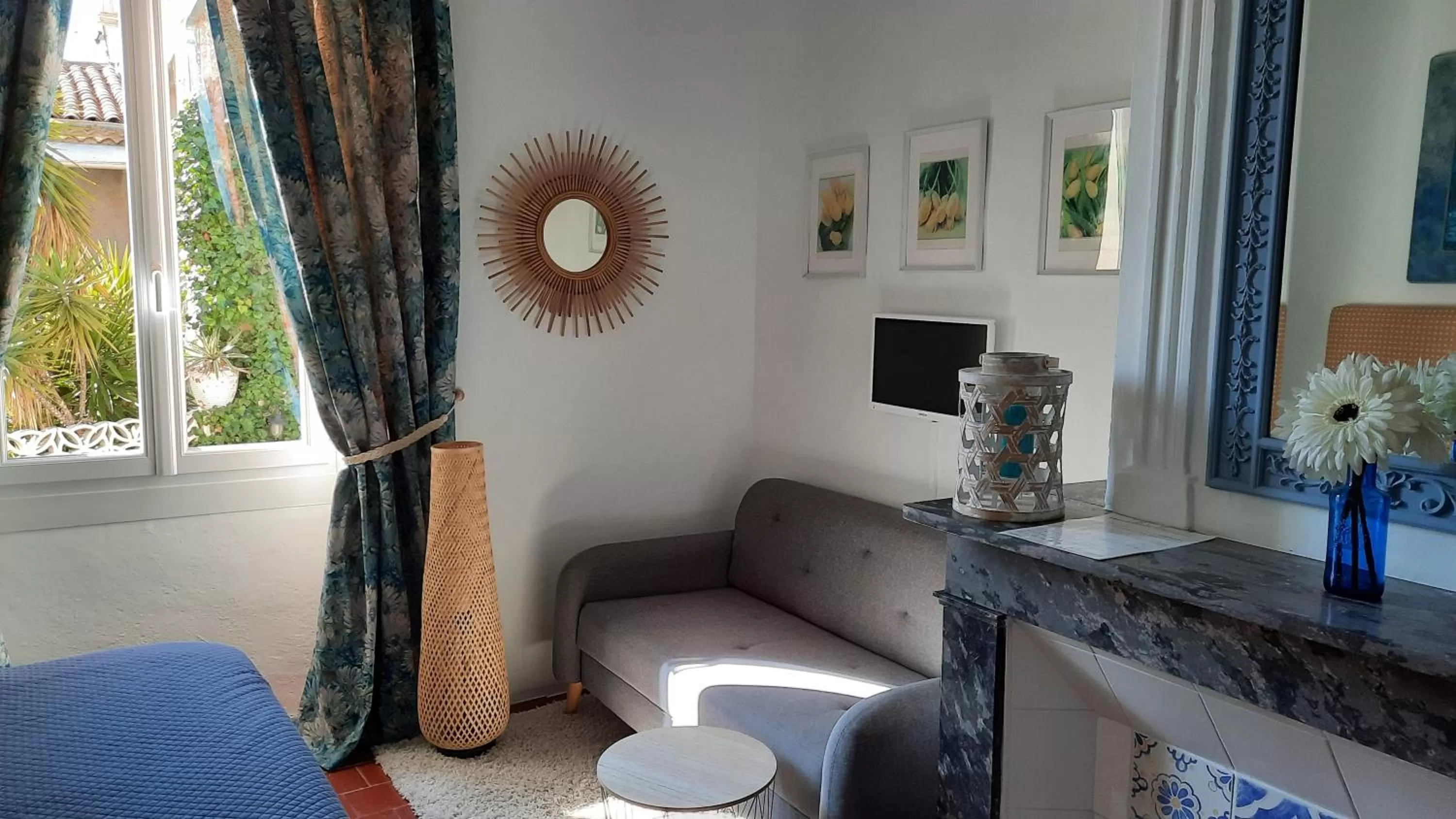 Seating area in Chambres d'hôtes Belle Vigneronne