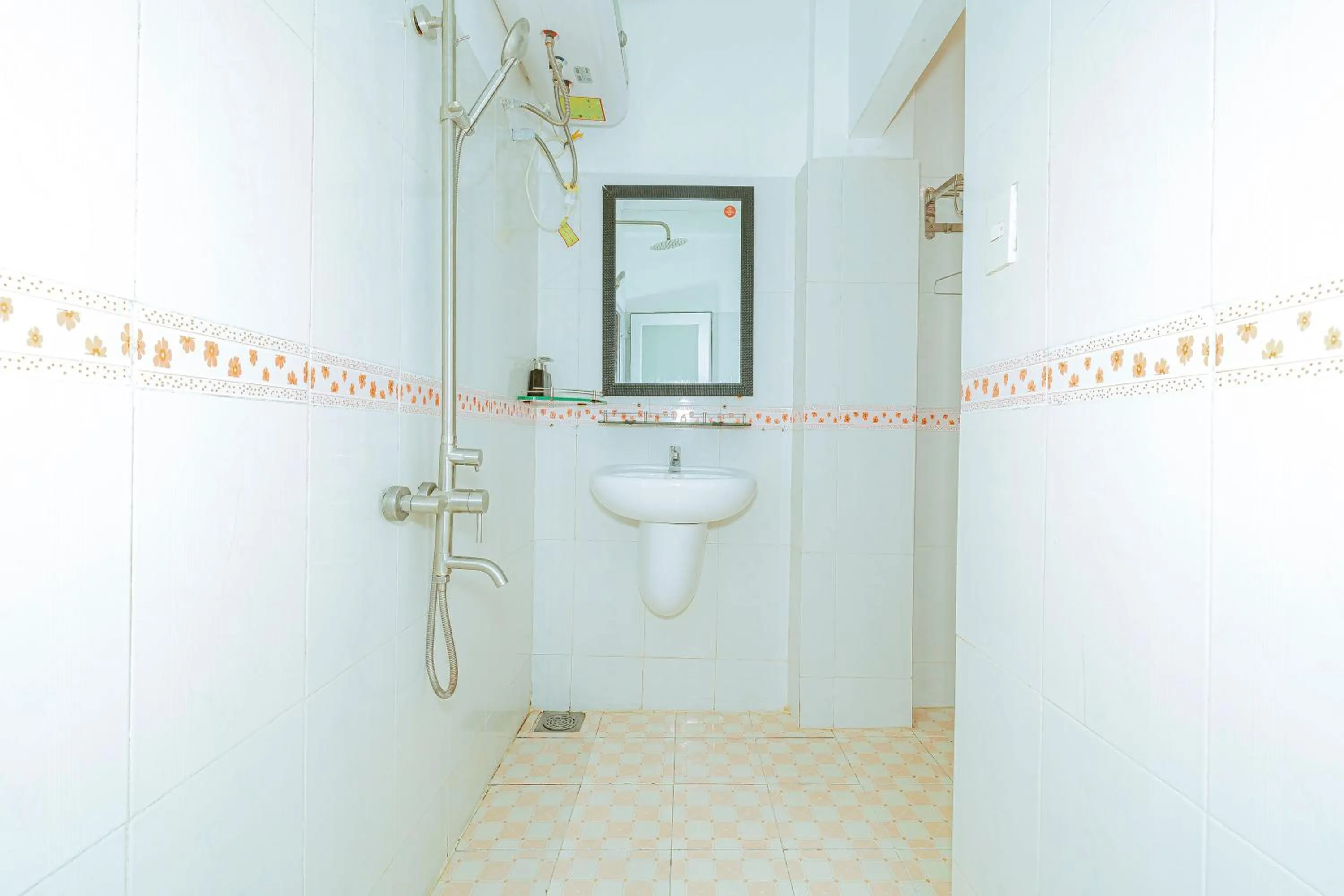 Ken's Backpackers Hotel