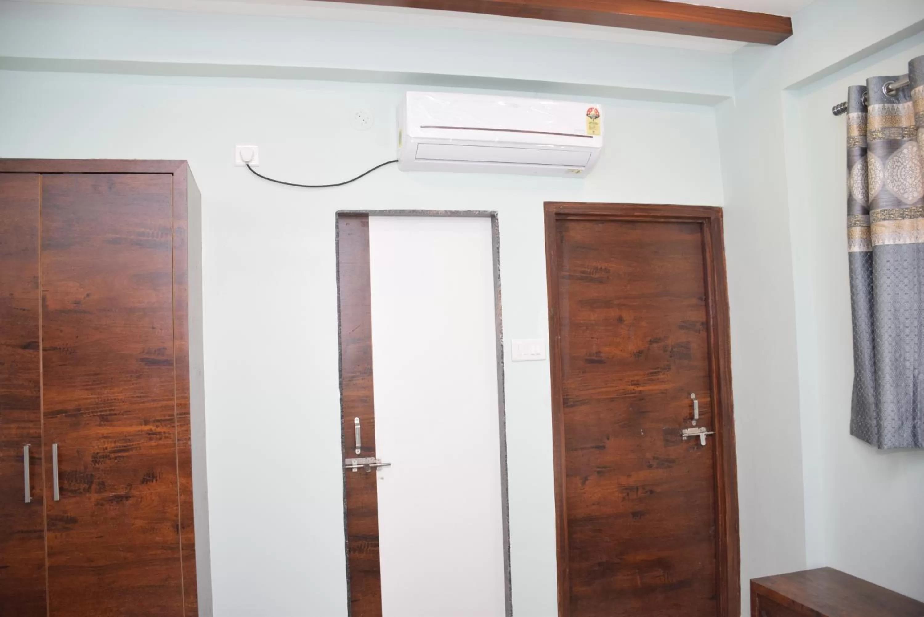 air conditioner in Shankar Residency, Akkalkot