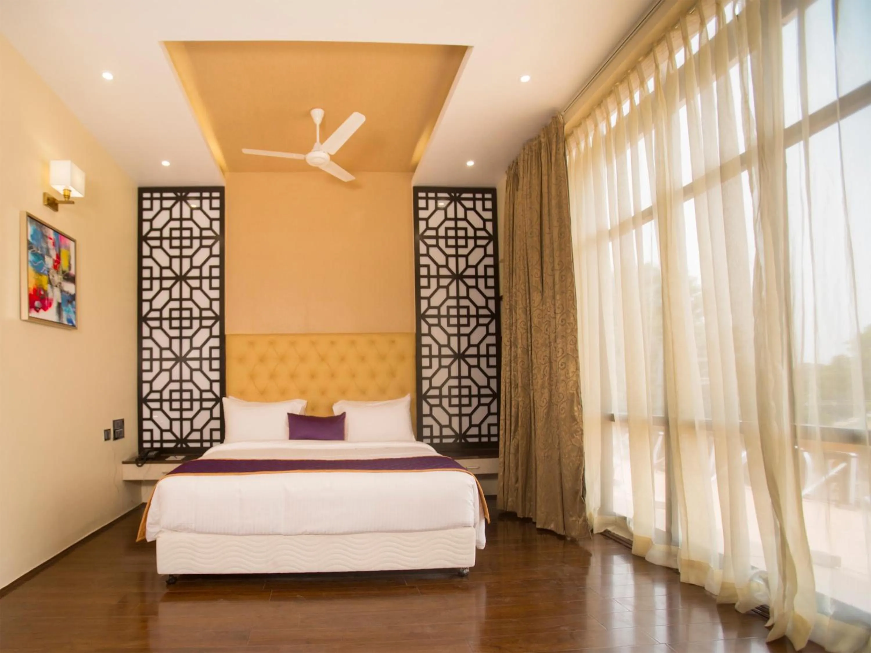 Bedroom, Bed in ST Parklane Airport Hotel Chennai