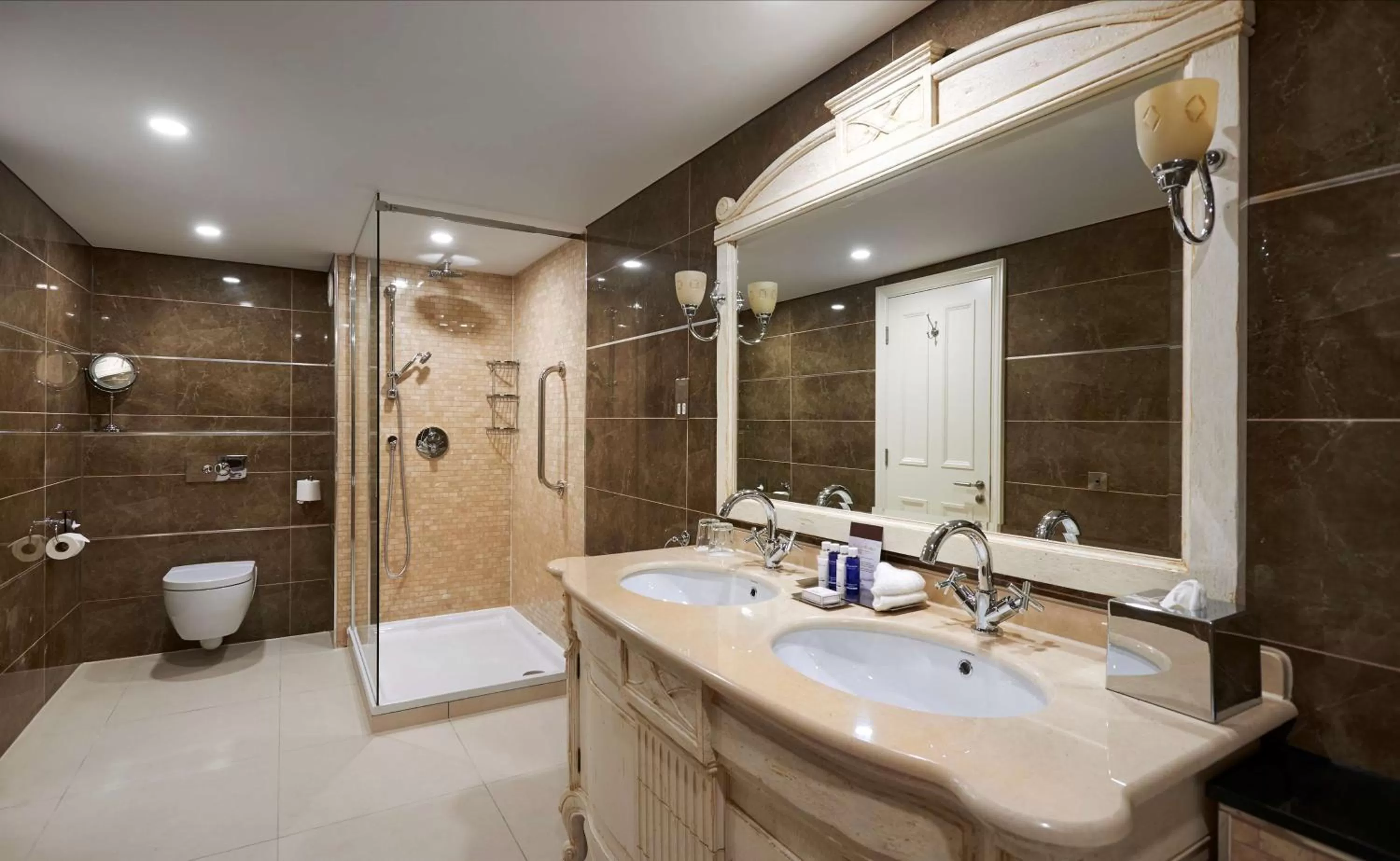 Bathroom in DoubleTree by Hilton Hotel & Spa Liverpool