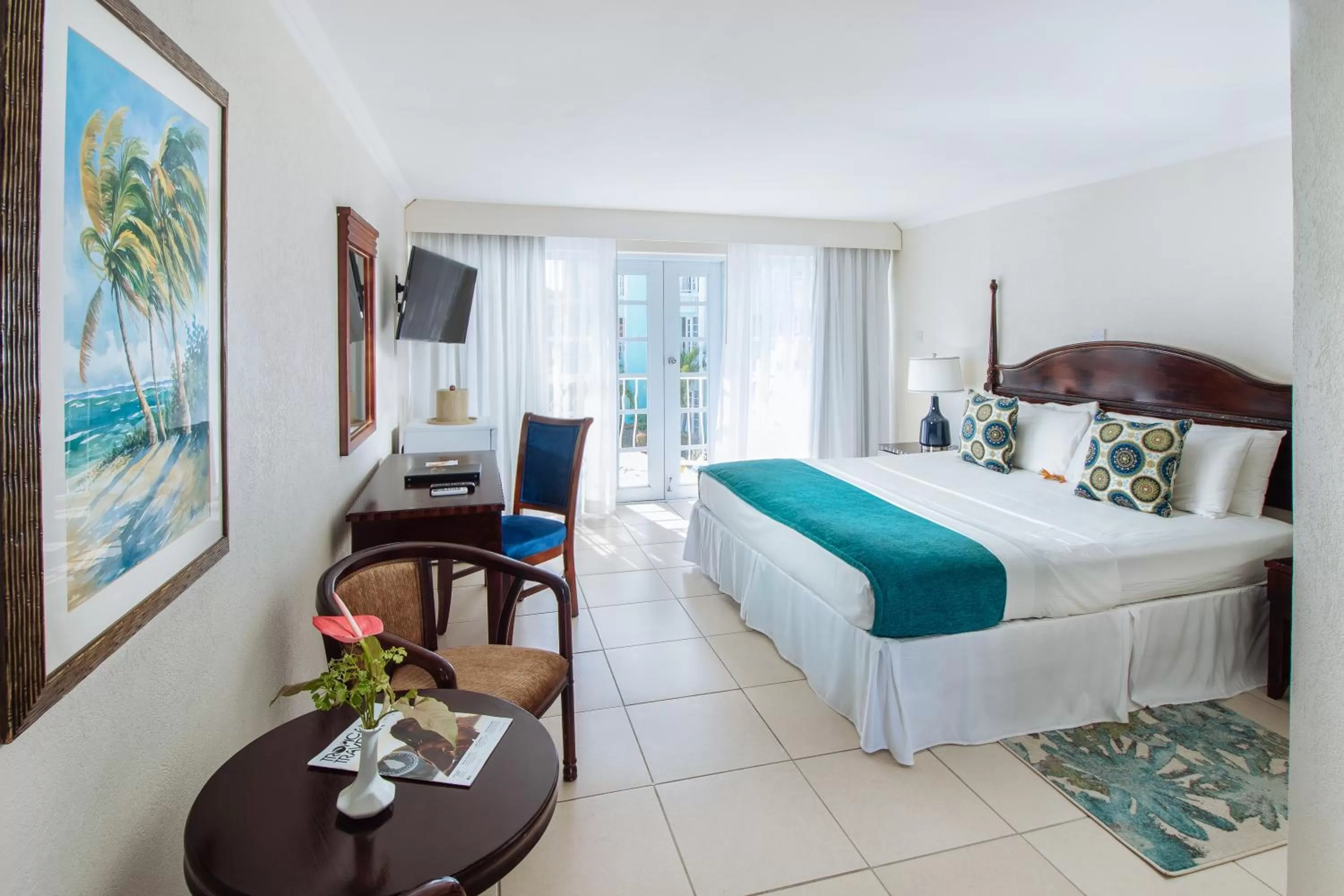 Photo of the whole room, Bed in Bay Gardens Marina Haven