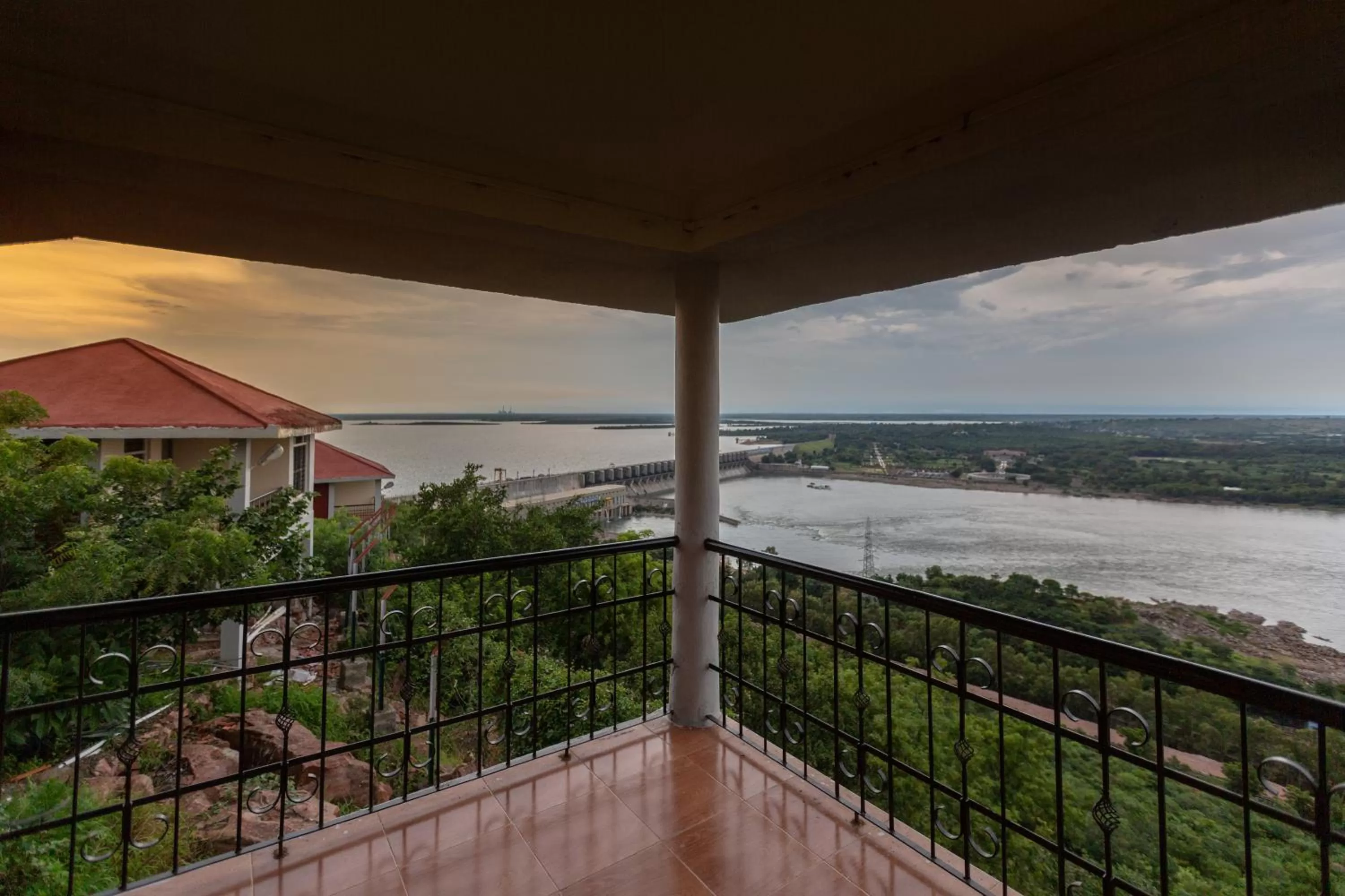 KSTDC Hotel Mayura Krishna Almatti