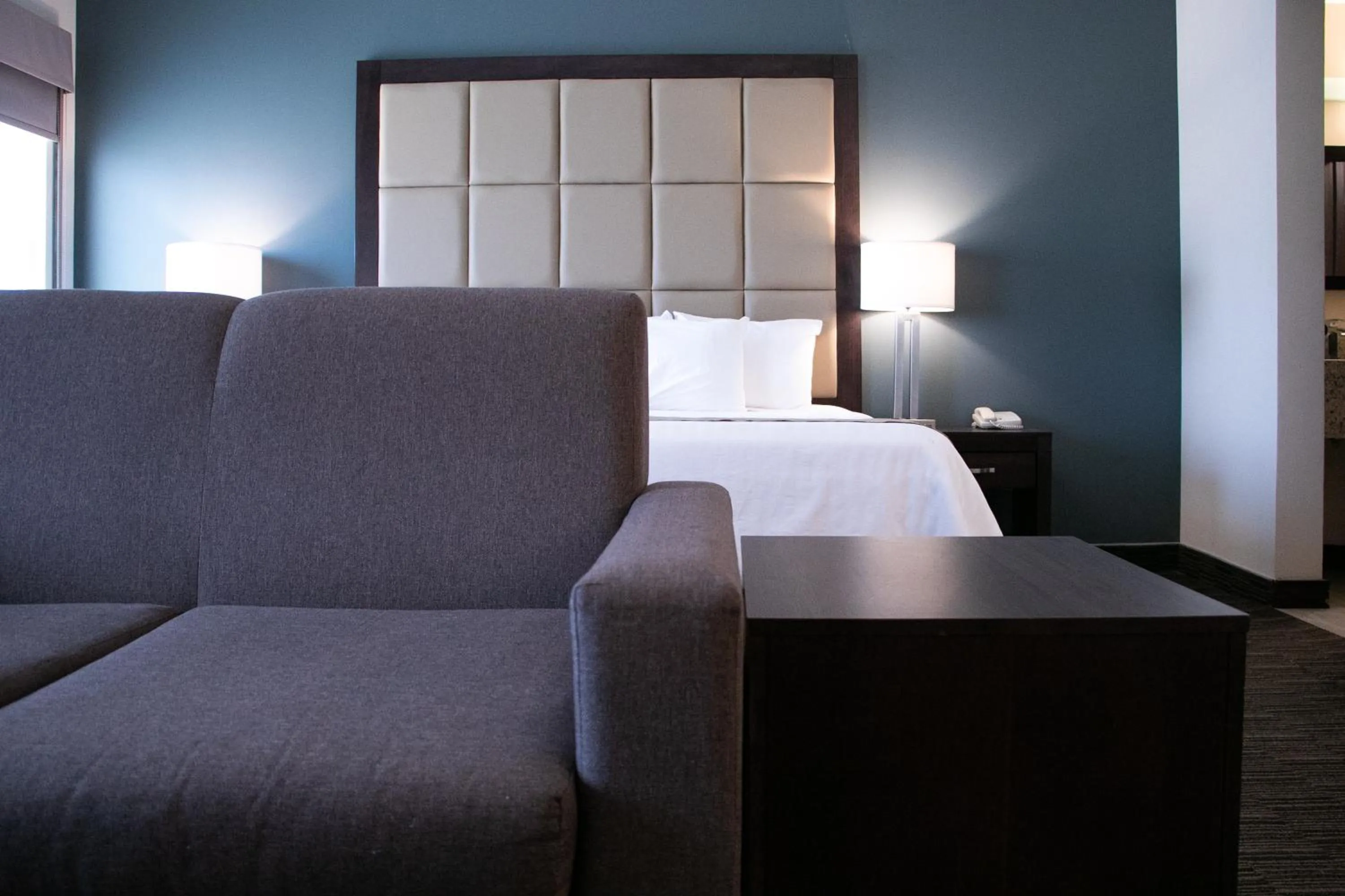 Photo of the whole room, Bed in Best Western Plus Chihuahua Juventud