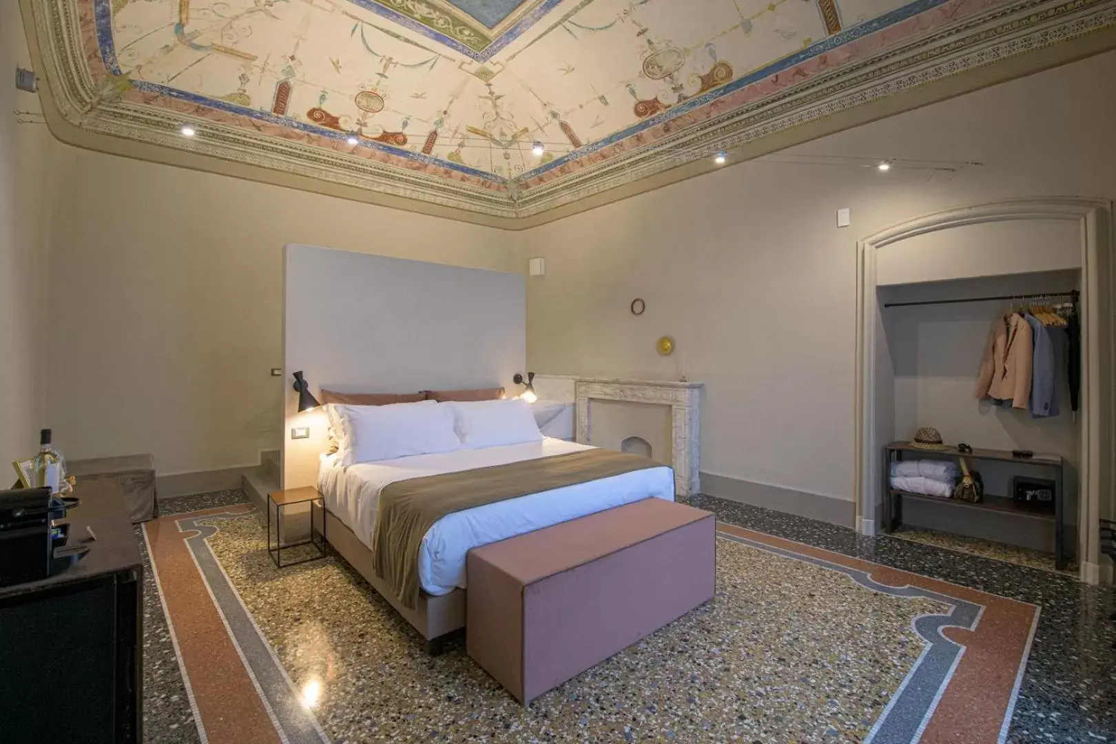 Suite with Balcony in Palazzo Sertorio Suites Suite with Balcony in Palazzo Sertorio Suites