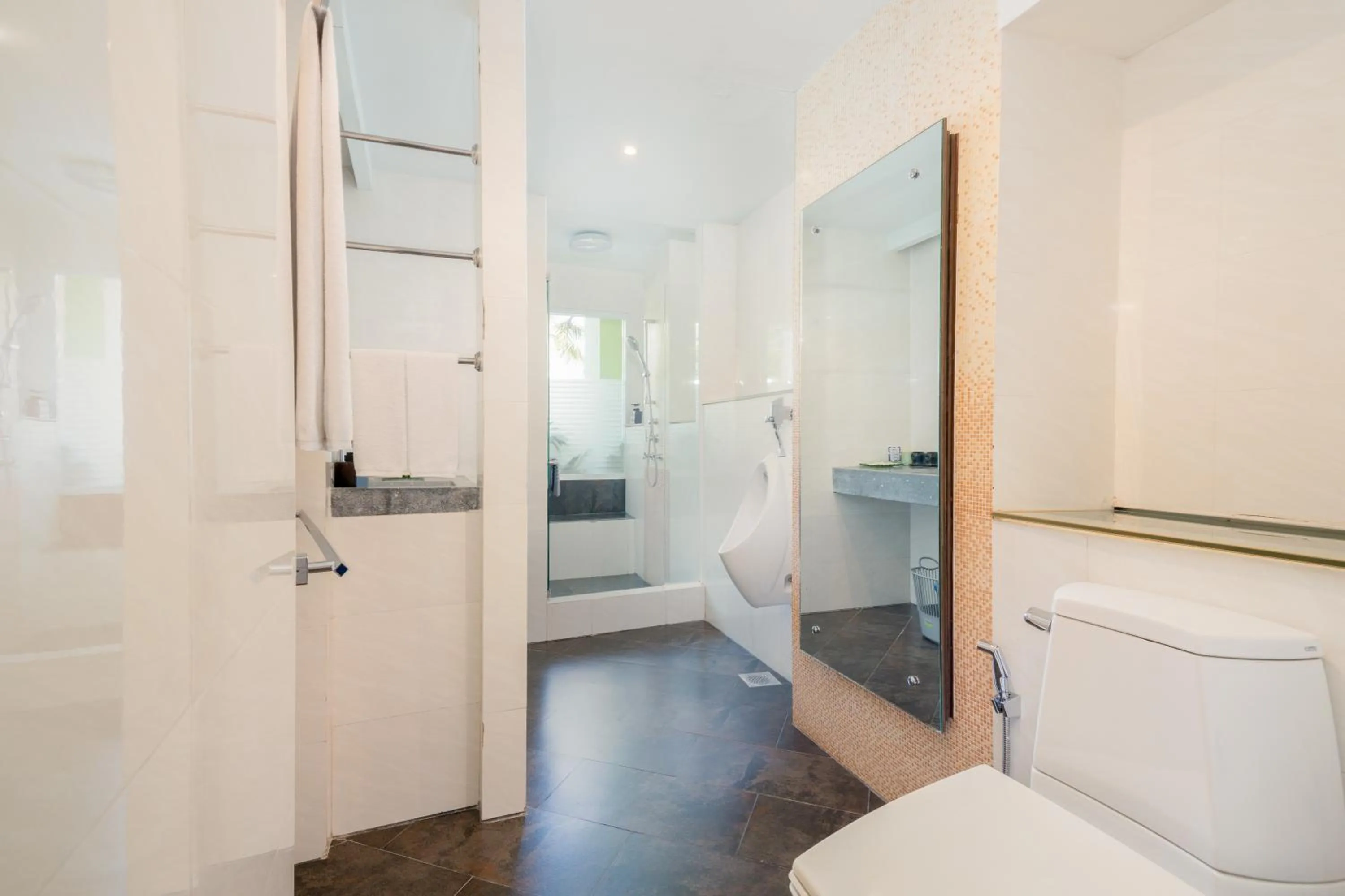 Toilet in Homm Bliss Southbeach Patong