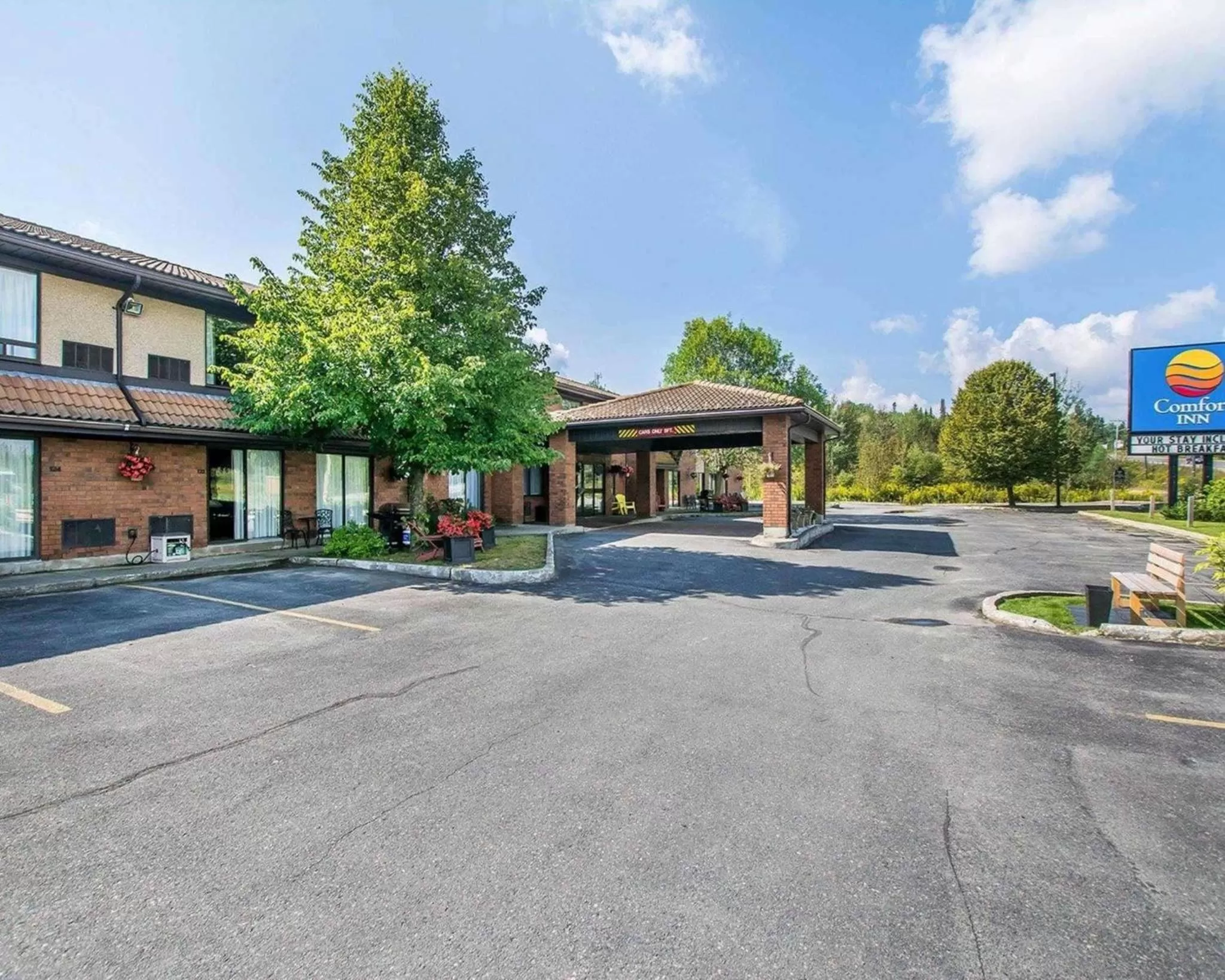 Property building in Comfort Inn Kirkland Lake