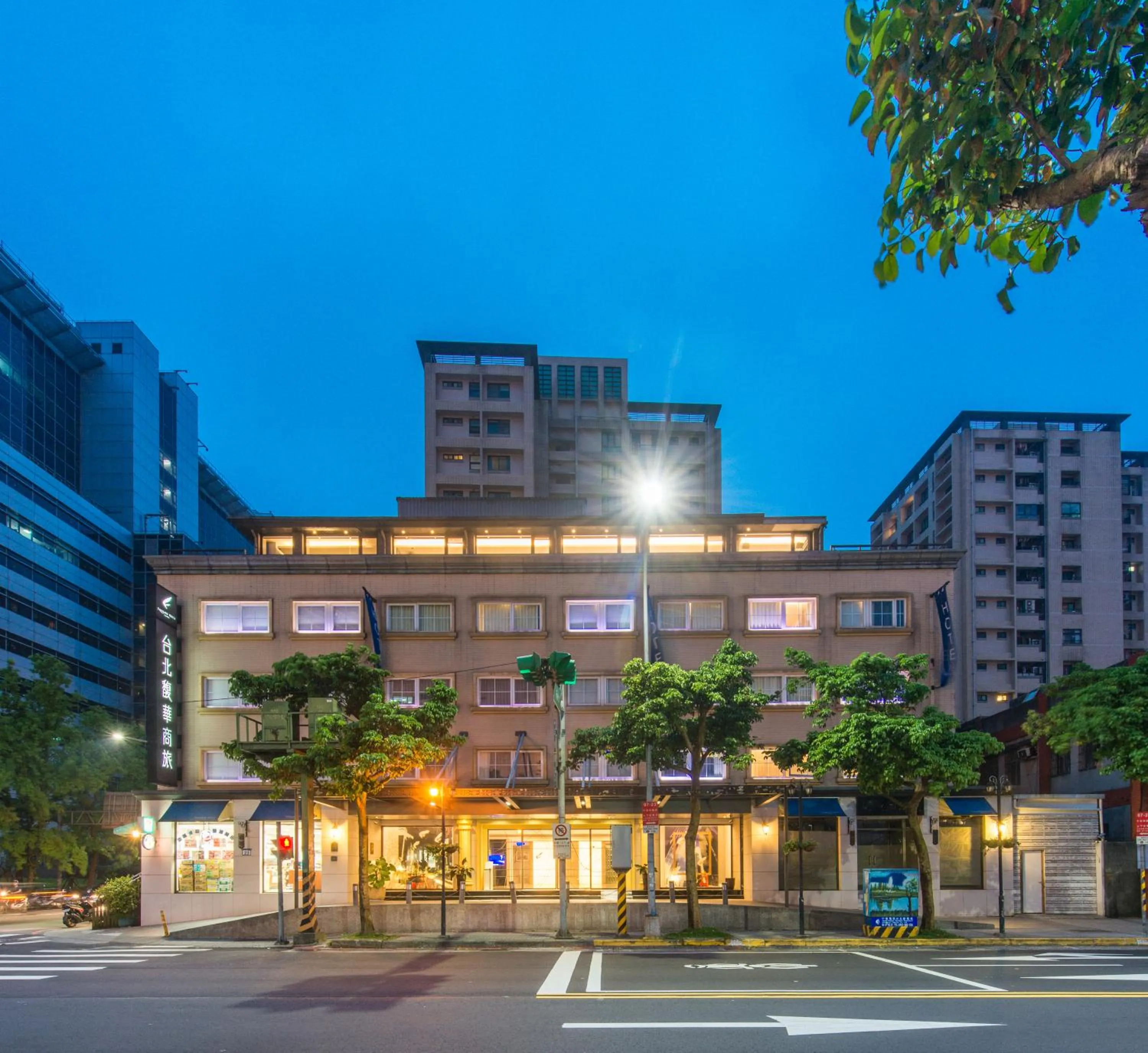 Property building in Forward Hotel Taipei Nangang