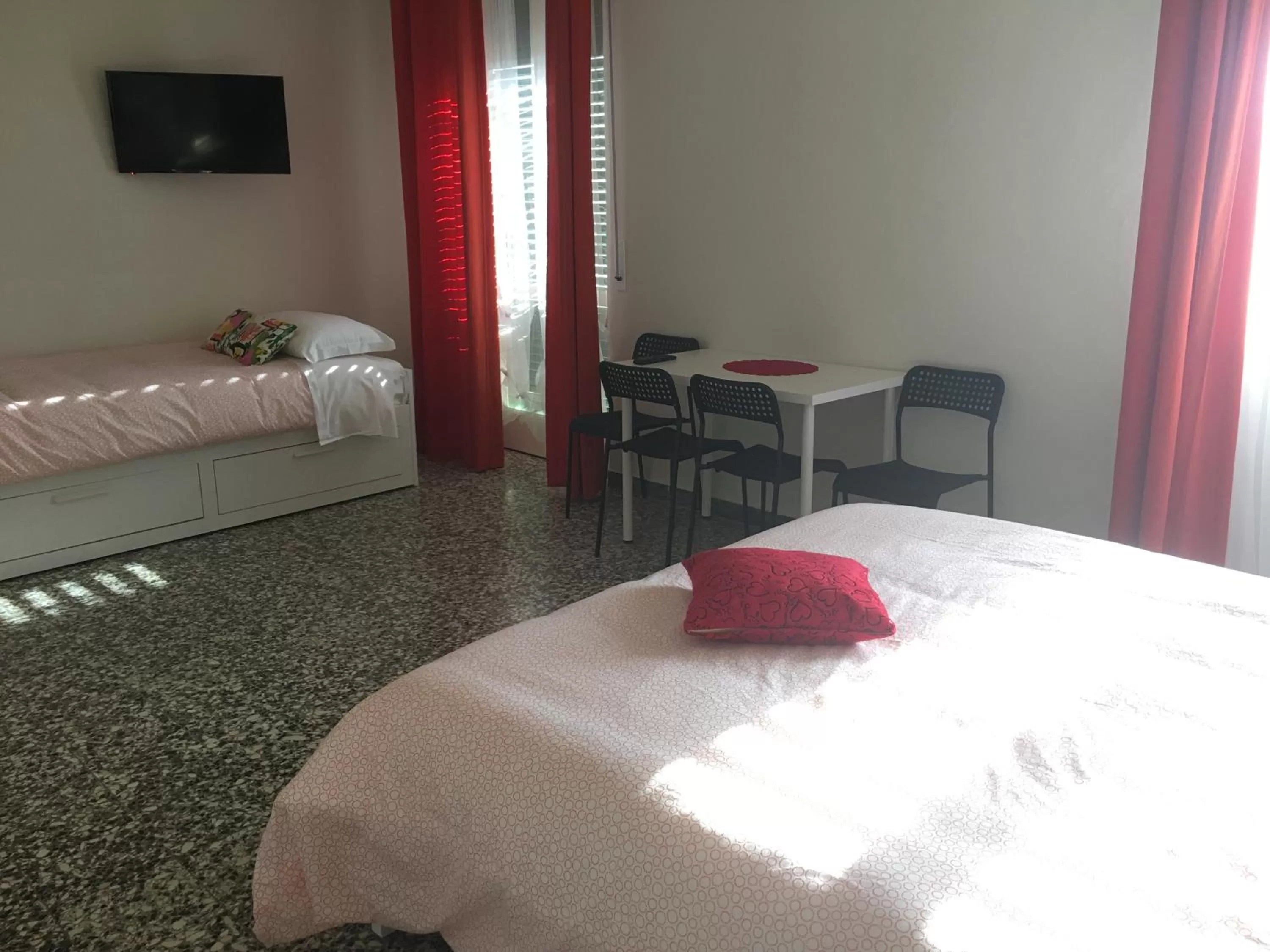 Balcony/Terrace, Bed in Aliante B&B