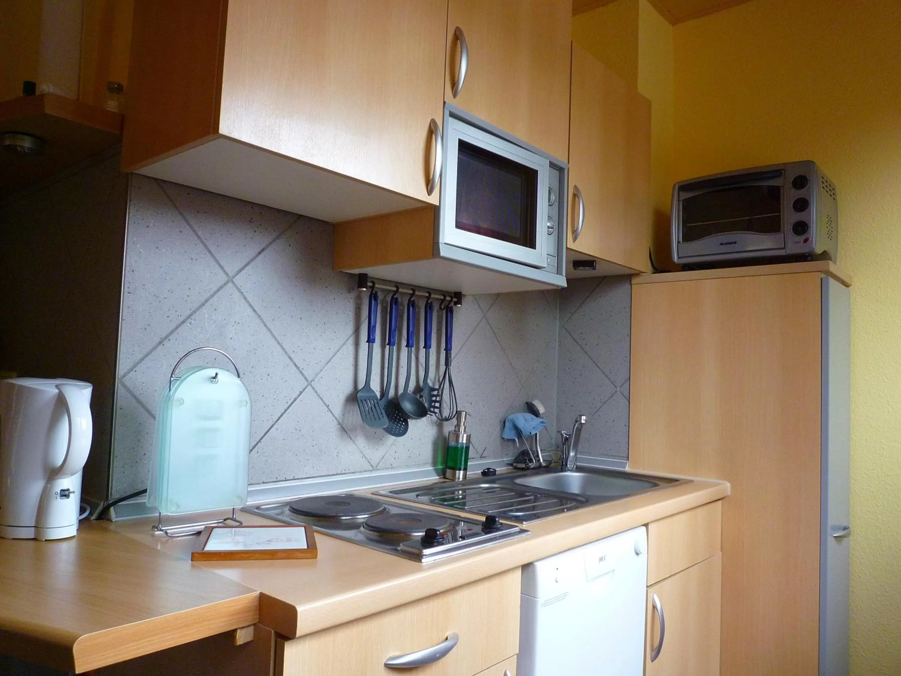 Kitchen or kitchenette, Kitchen/Kitchenette in Ullas Gästehaus