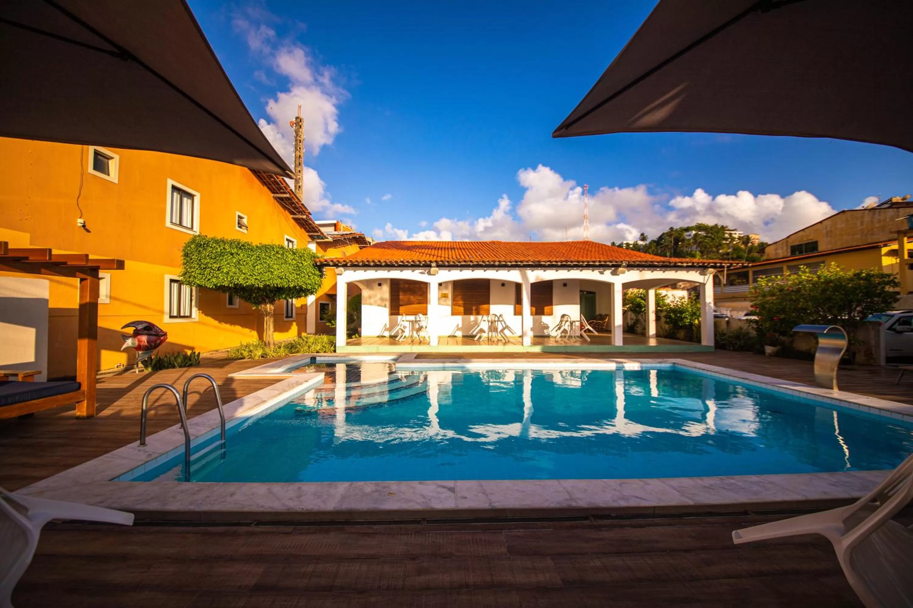 Swimming pool in Pousada Mariluz