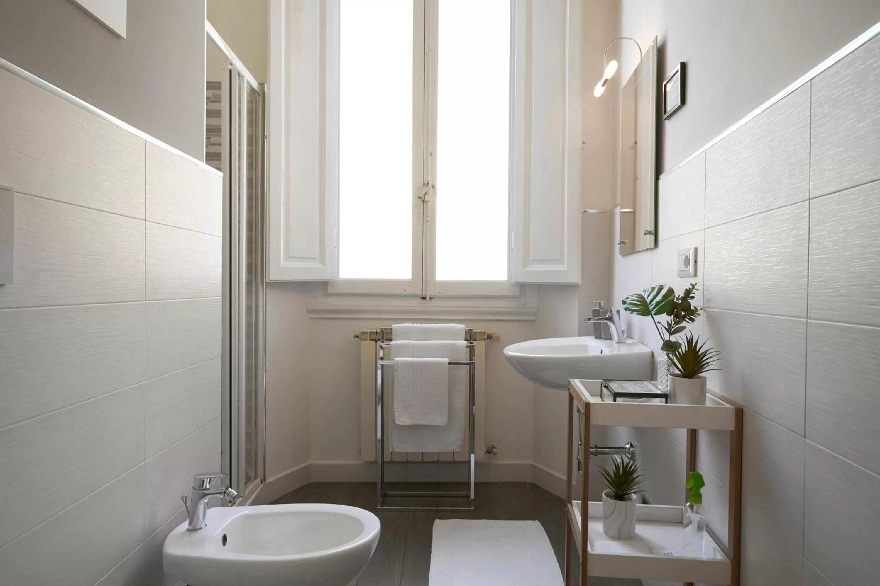 Photo of the whole room in 3B Firenze Centro