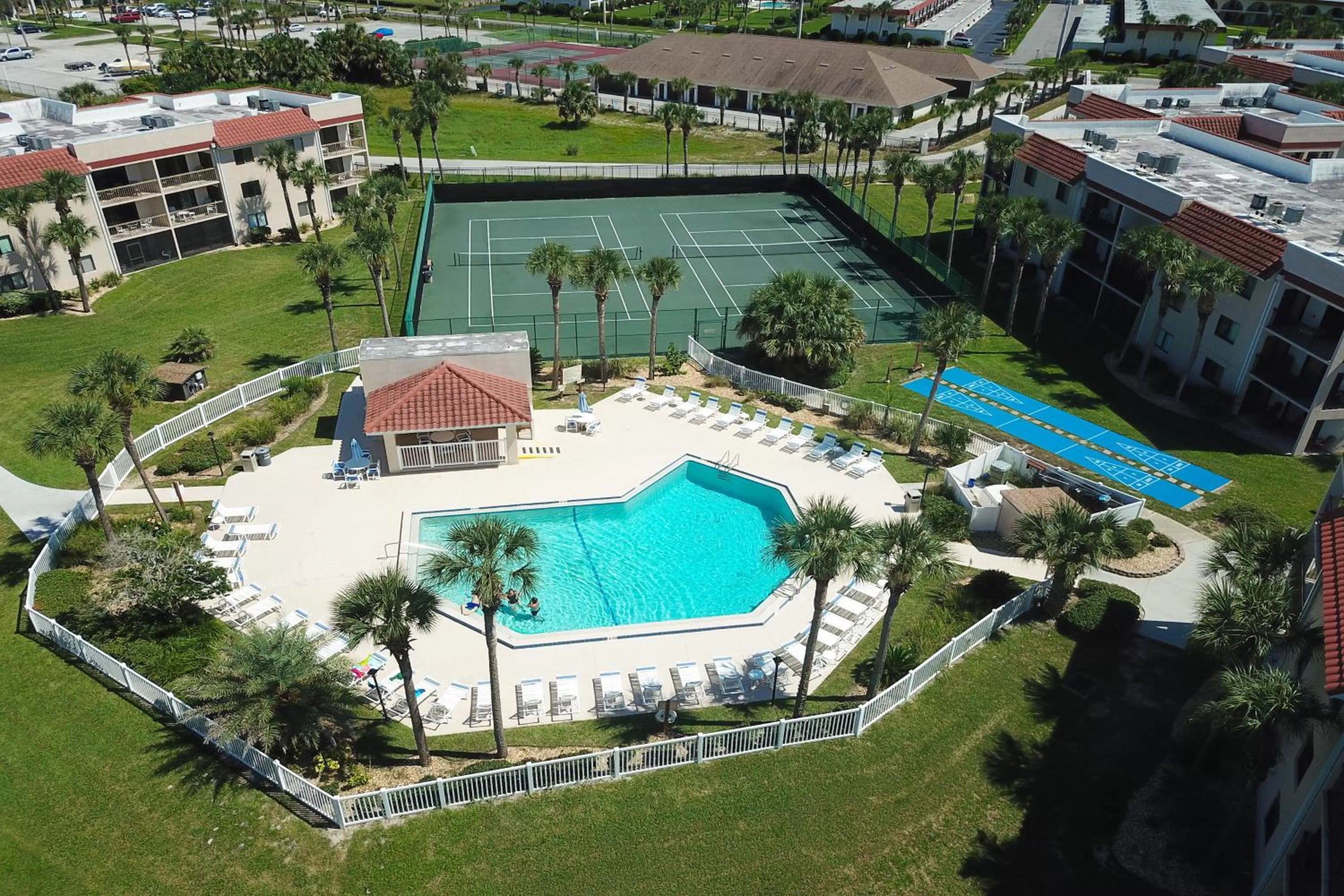 Bird's-eye View in Ocean Village L15